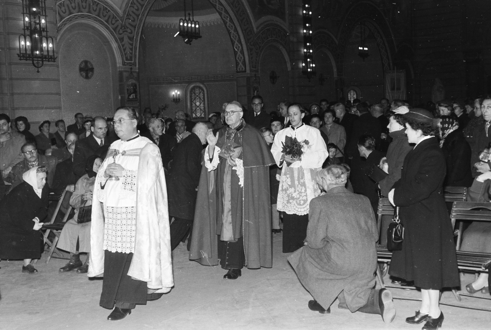 1960, Hámori Gyula, pap, templombelső, Fortepan #276348