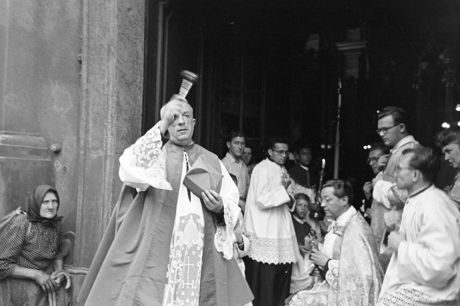 1956, Hámori Gyula, priest, Fortepan #276414