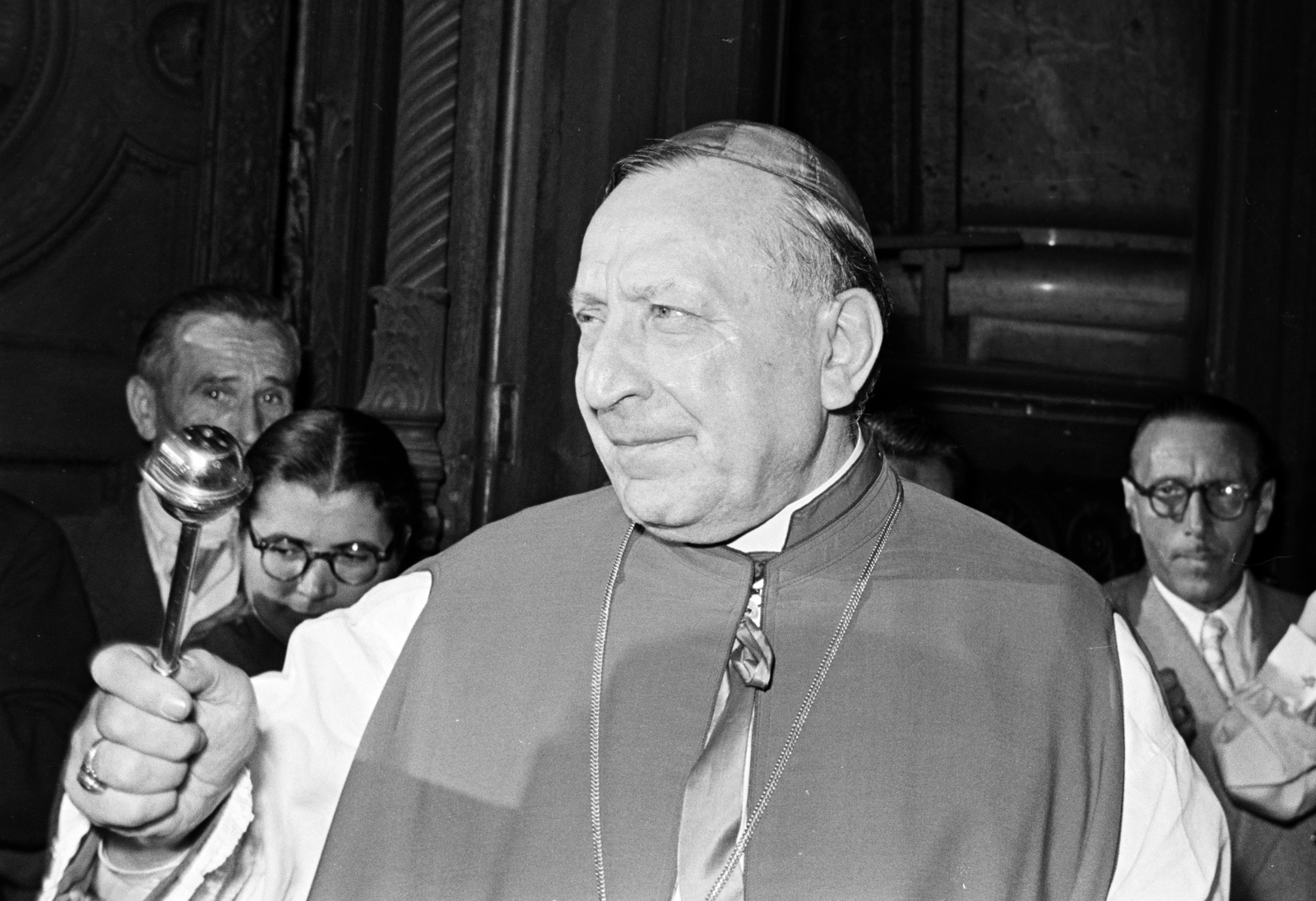 1956, Hámori Gyula, priest, Fortepan #276436