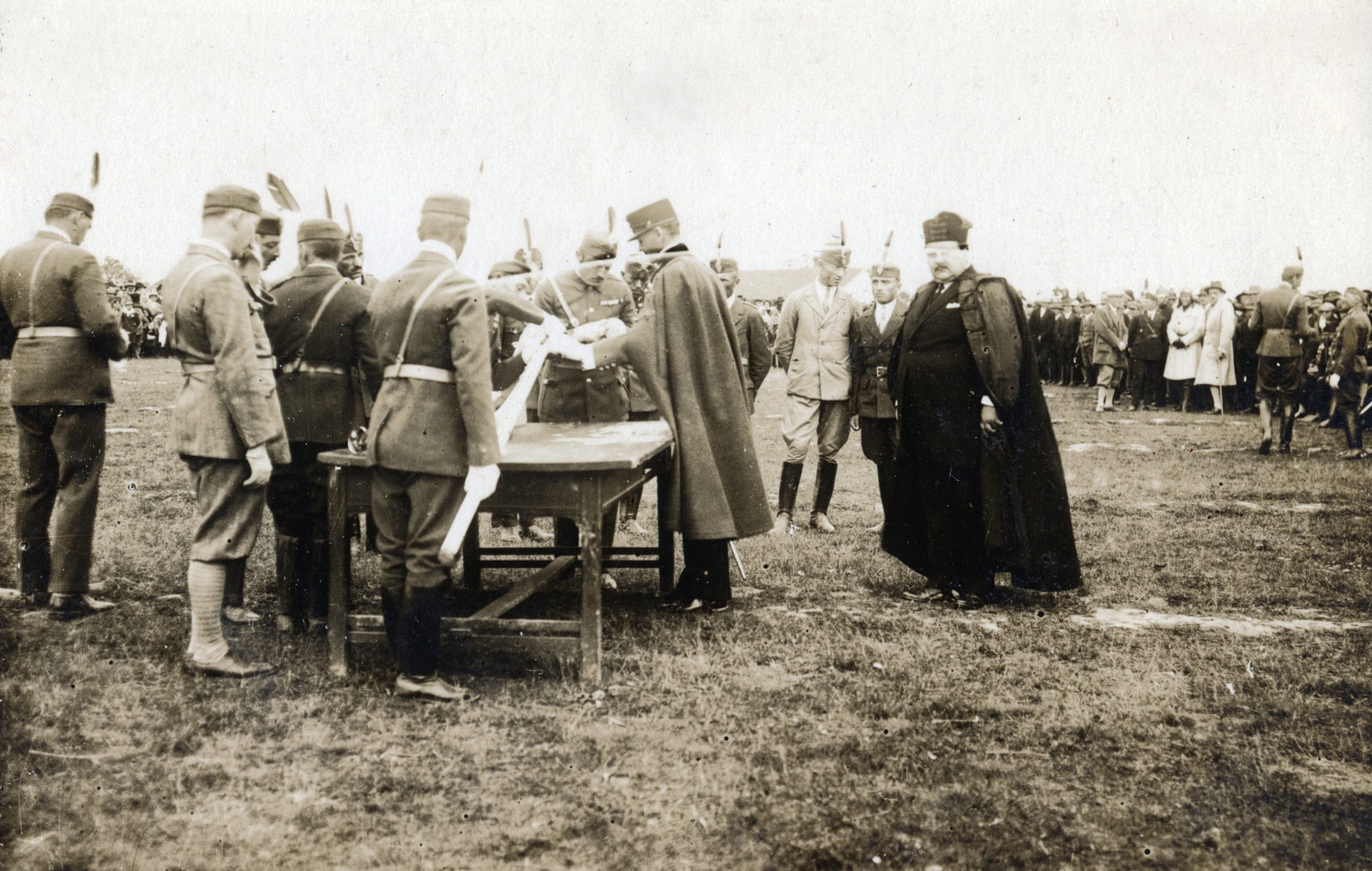 1926, Koncz Nándor, priest, feather, Fortepan #276749