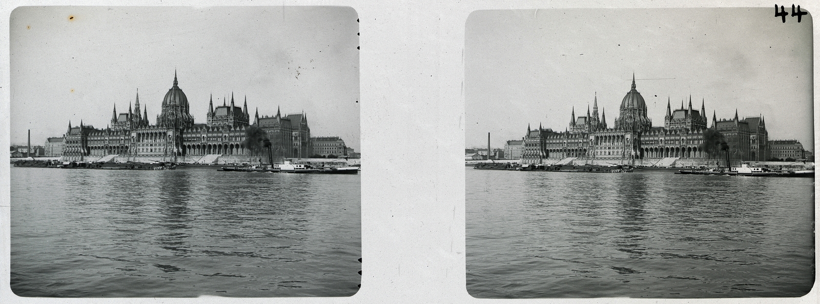 Magyarország, Budapest, Parlament., 1903, Schoch Frigyes, épített örökség, hajó, uszály, építészet, historizmus, kémény, Steindl Imre-terv, vontatóhajó, füst, gőzhajó, országház, neogótika, lapátkerekes hajó, sztereófotó, kupola, Zagyva/Stefánia hajó, Fortepan #27678