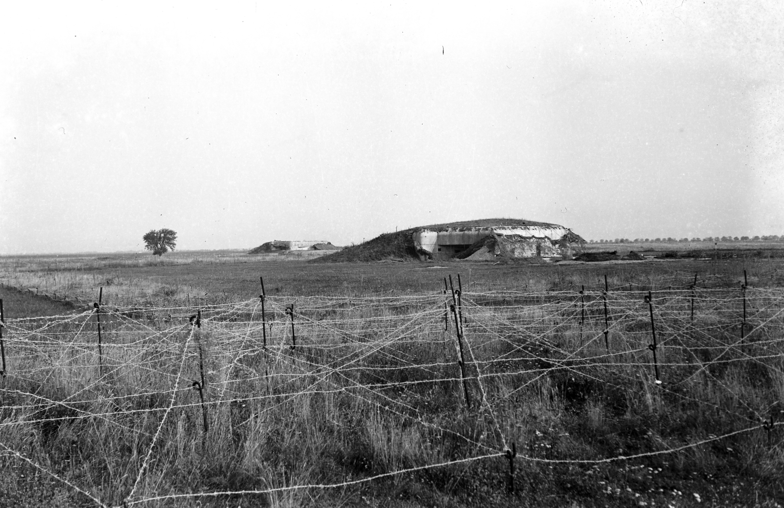 Romania,Transylvania, Észak-Erdély, a Károly (Carol) vonal egyik erődje., 1940, Korner Veronika, fort, barb wire, Fortepan #276802