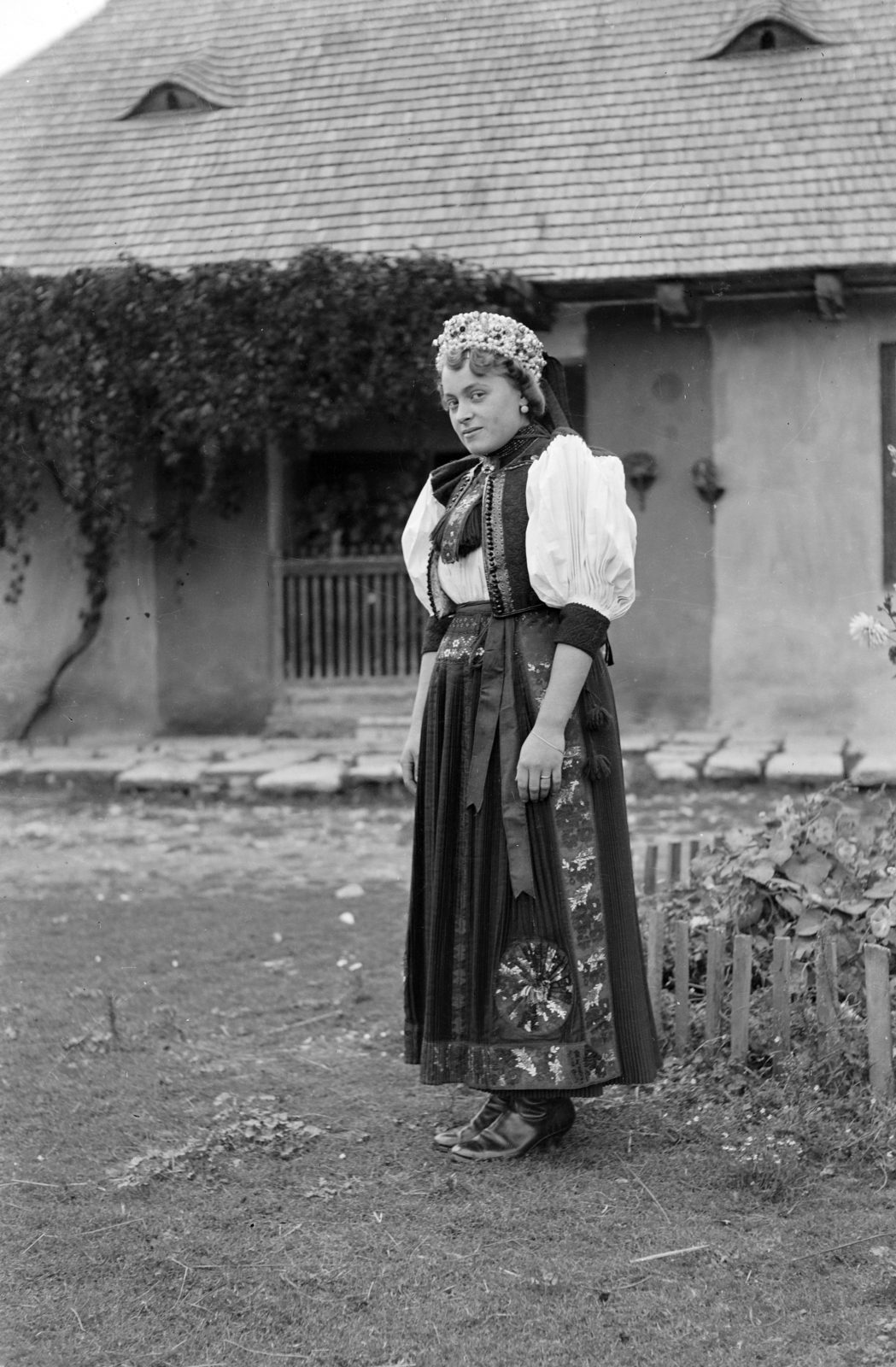 Romania,Transylvania, Észak-Erdély., 1940, Korner Veronika, Kalotaszeg folk costume, folk costume, Fortepan #276809