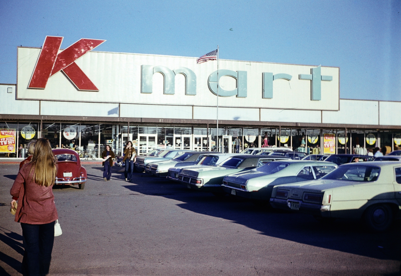 1977, Monoki Miklós, Volkswagen Beetle, Volkswagen-brand, american brand, store, car park, Fortepan #276901