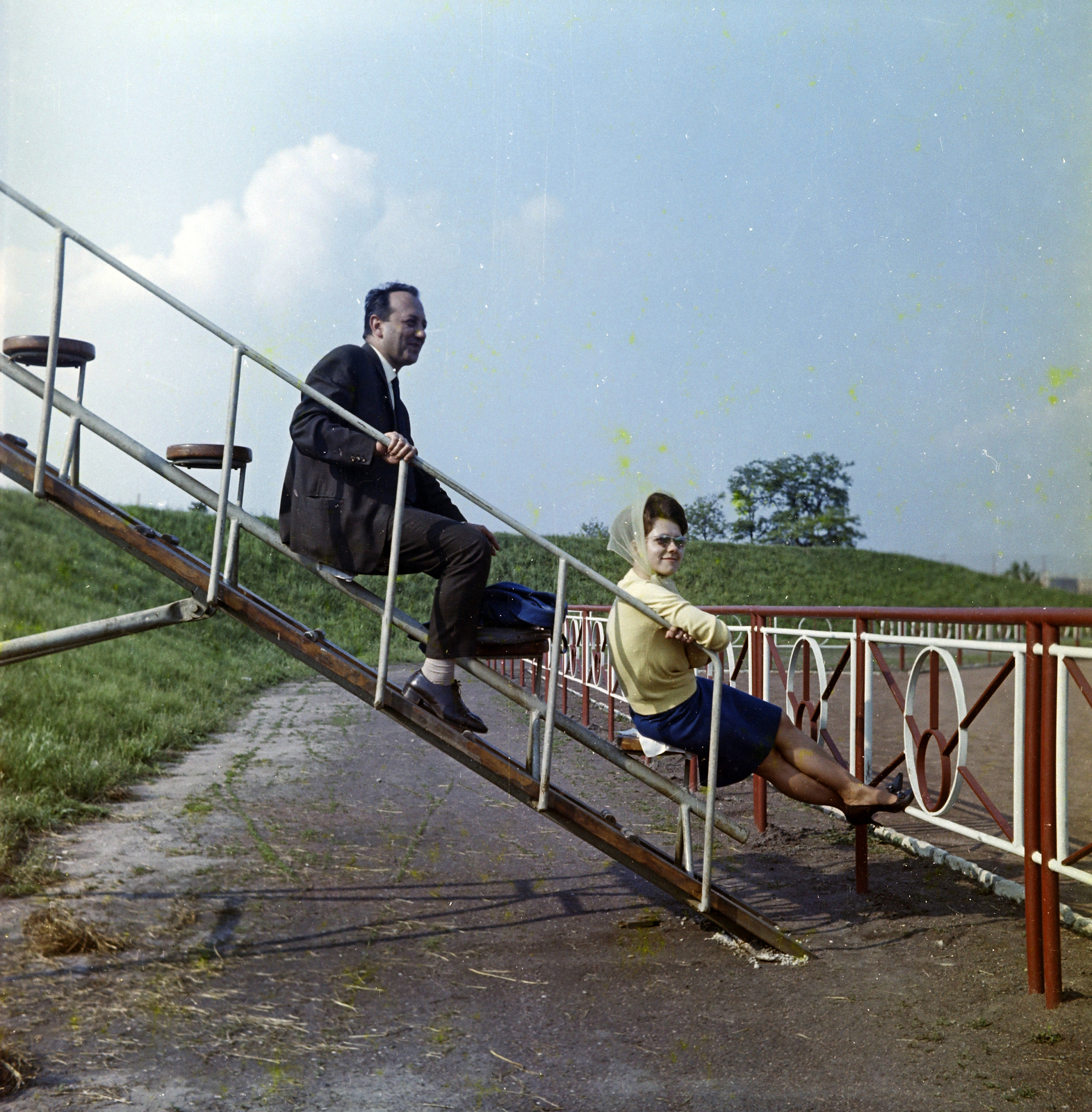 1964, Németh Tamás, colorful, photo aspect ratio: square, sitting on stairs, Fortepan #276965