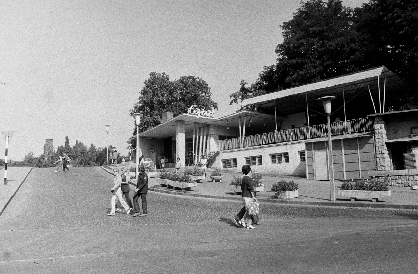 Hungary, Miskolc,Miskolctapolca, tejivó a Győri utca és a Bencések útja (Zója utca) sarkán., 1971, Obetkó Miklós, Fortepan #277021