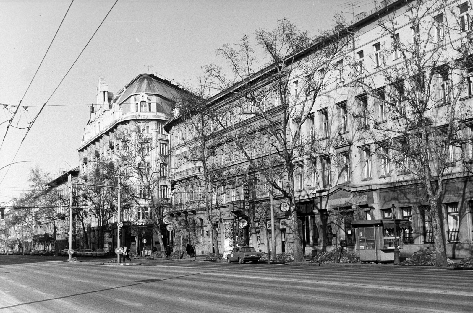 Hungary, Budapest VI., Bajcsy-Zsilinszky út, szemben a Dessewffy utca torkolata., 1982, Obetkó Miklós, Budapest, Fortepan #277127