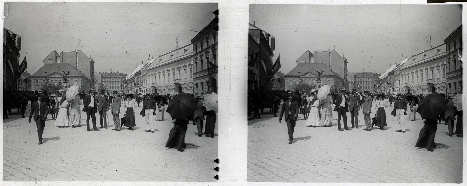 Hungary, Budapest I., Dísz tér., 1906, Schoch Frigyes, flag, sunshades, pedestrian, cobblestones, stereophoto, Budapest, Fortepan #27718