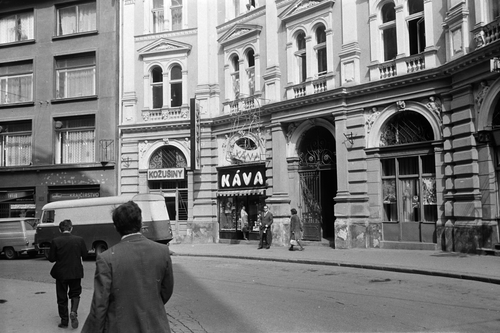 Slovakia, Bratislava, Laurinská ulica (Lőrinczkapu utca)., 1973, Obetkó Miklós, Fortepan #277214