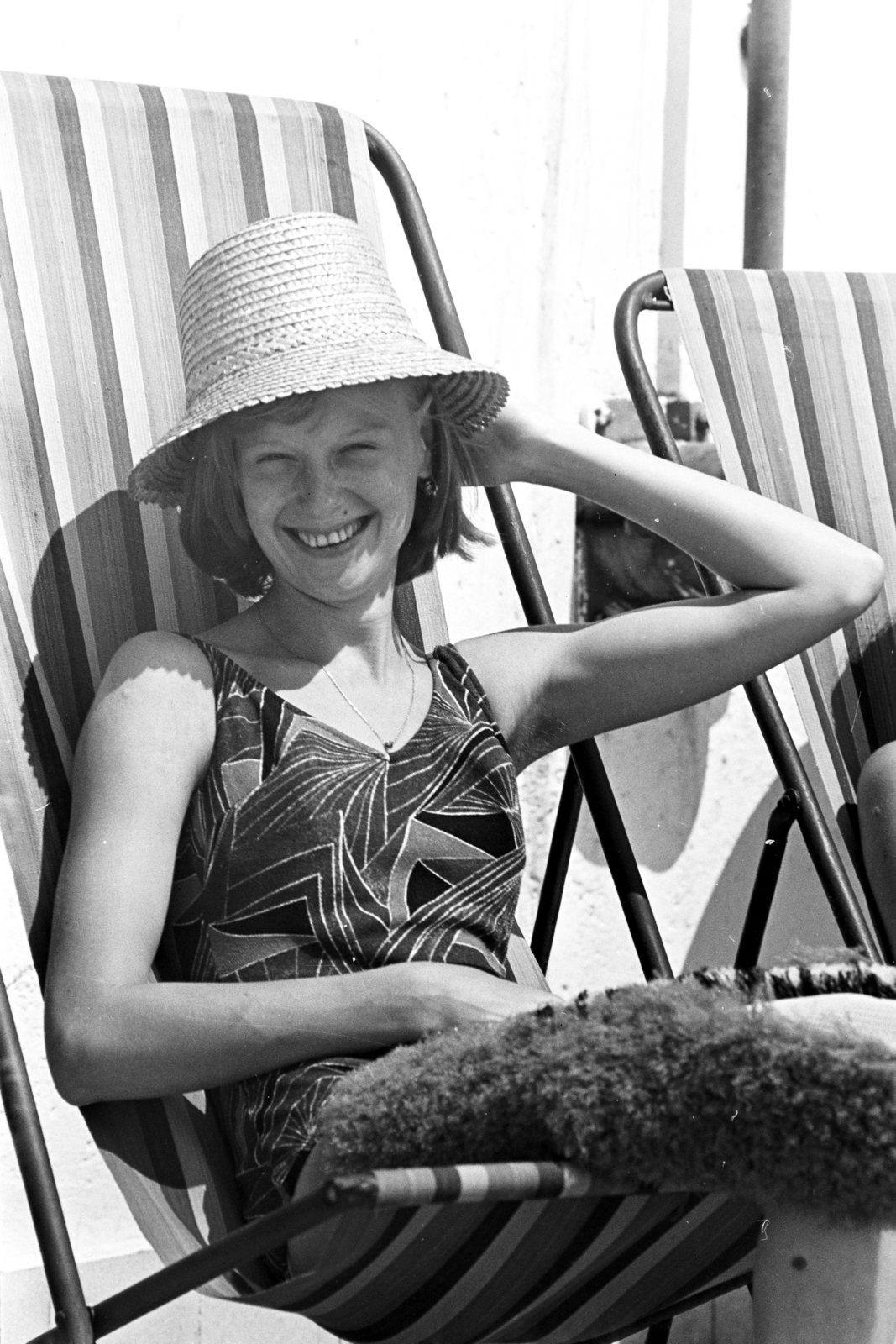 1972, Obetkó Miklós, hat, sunbathe, deck chair, smile, straw hat, Fortepan #277471