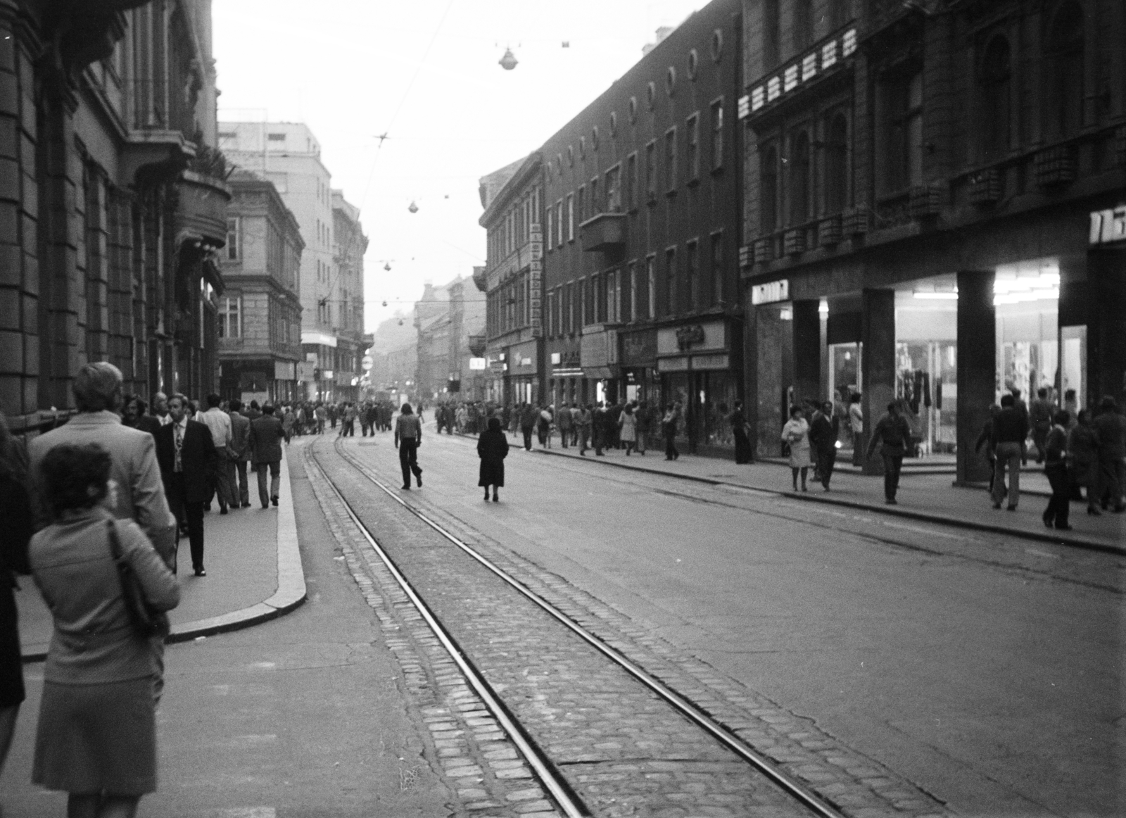 Horvátország, Zágráb, az Ilica a Jellasics bán tér (Trg bana Josipa Jelačića) felől nézve., 1970, Artfókusz, Fábián József, Jugoszlávia, Fortepan #278092