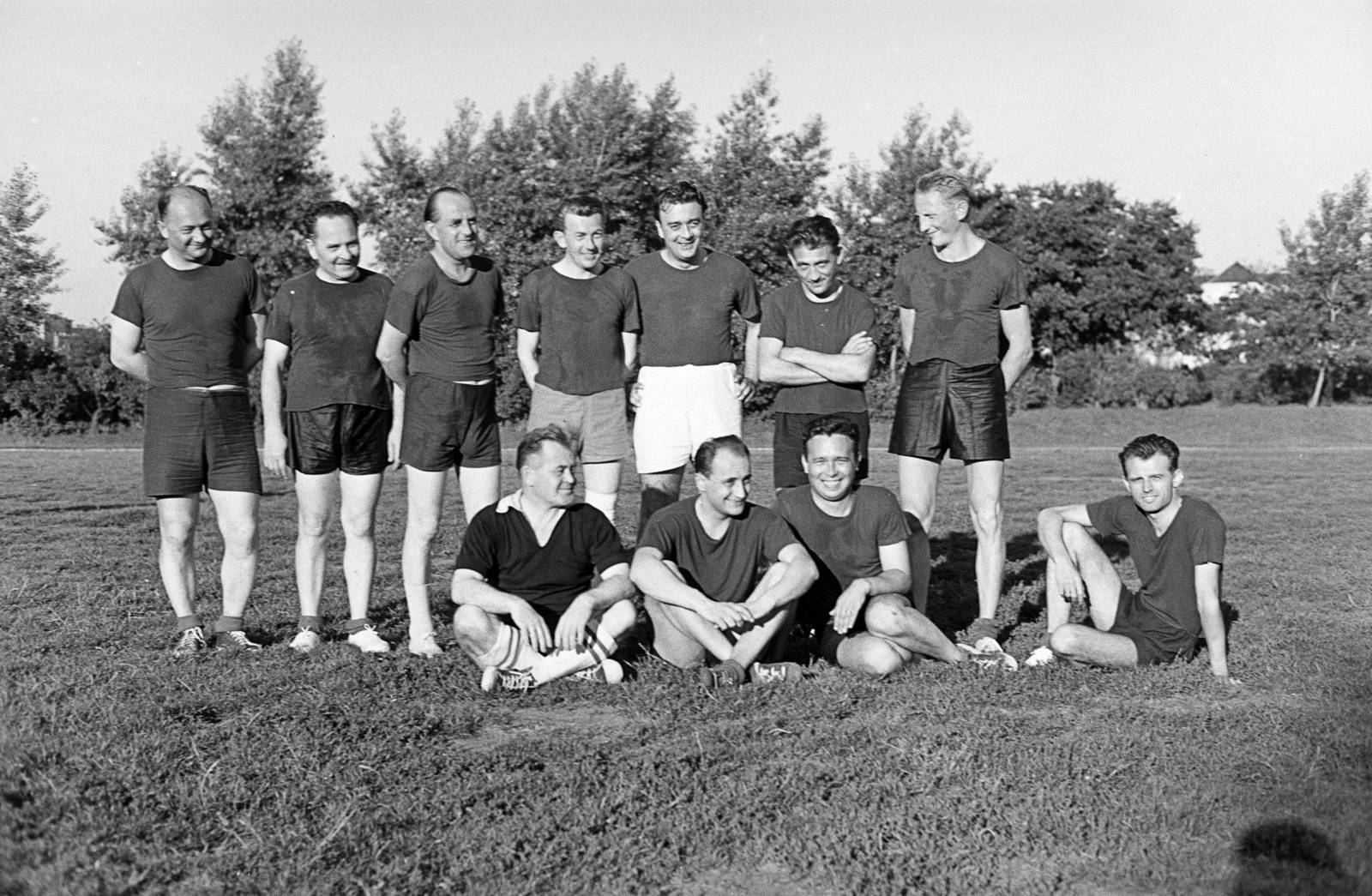 Magyarország, Margitsziget, Budapest, Úttörő sporttelep / Úttörő stadion (később Margitszigeti Atlétikai Centrum)., 1965, Artfókusz, Fábián József, futballcsapat, Fortepan #278105