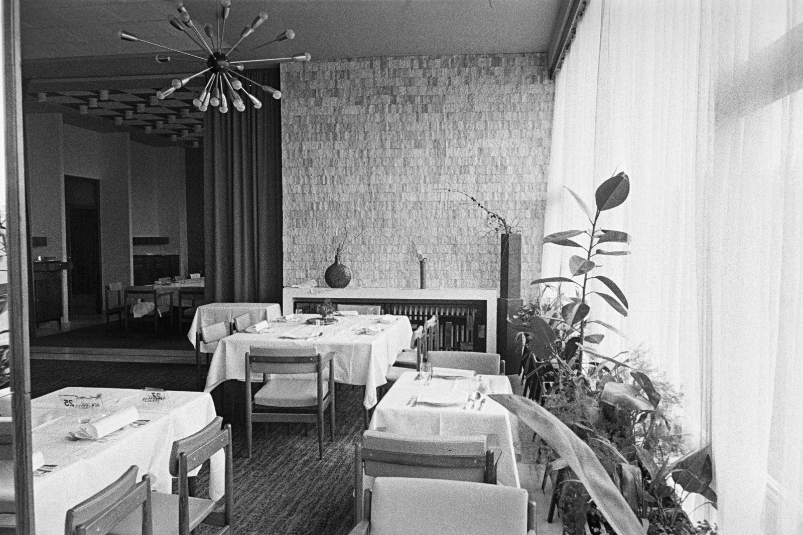 Szlovákia, Magas-Tátra, Magastátra, Felsőtátrafüred üdülőhely (ekkor Ótátrafüred, később Magastátra város része). Hotel Sport., 1963, Artfókusz, Fábián József, Csehszlovákia, Fortepan #278402