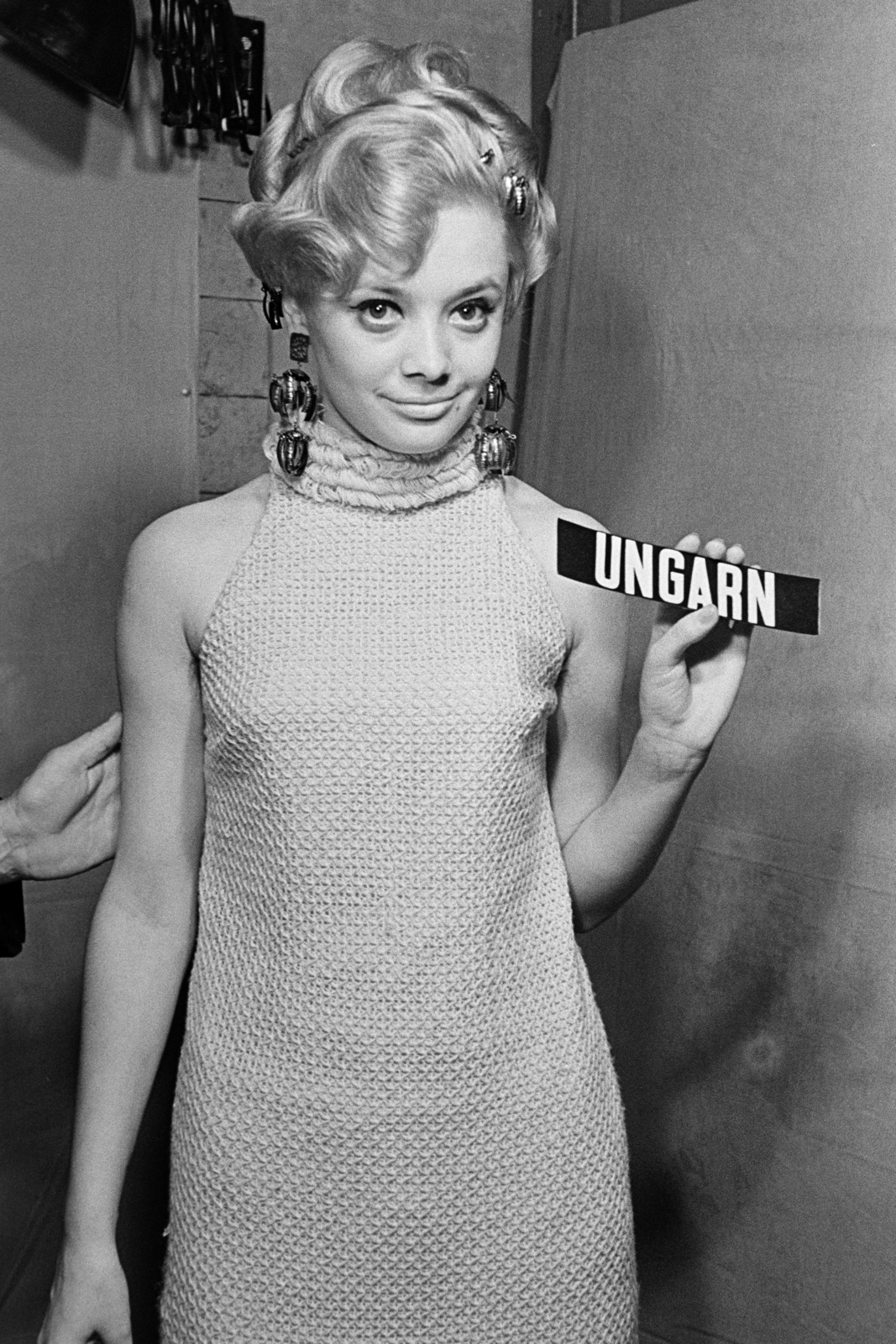1961, Artfókusz, Best of, hairdo, country code sign, Fortepan #278537