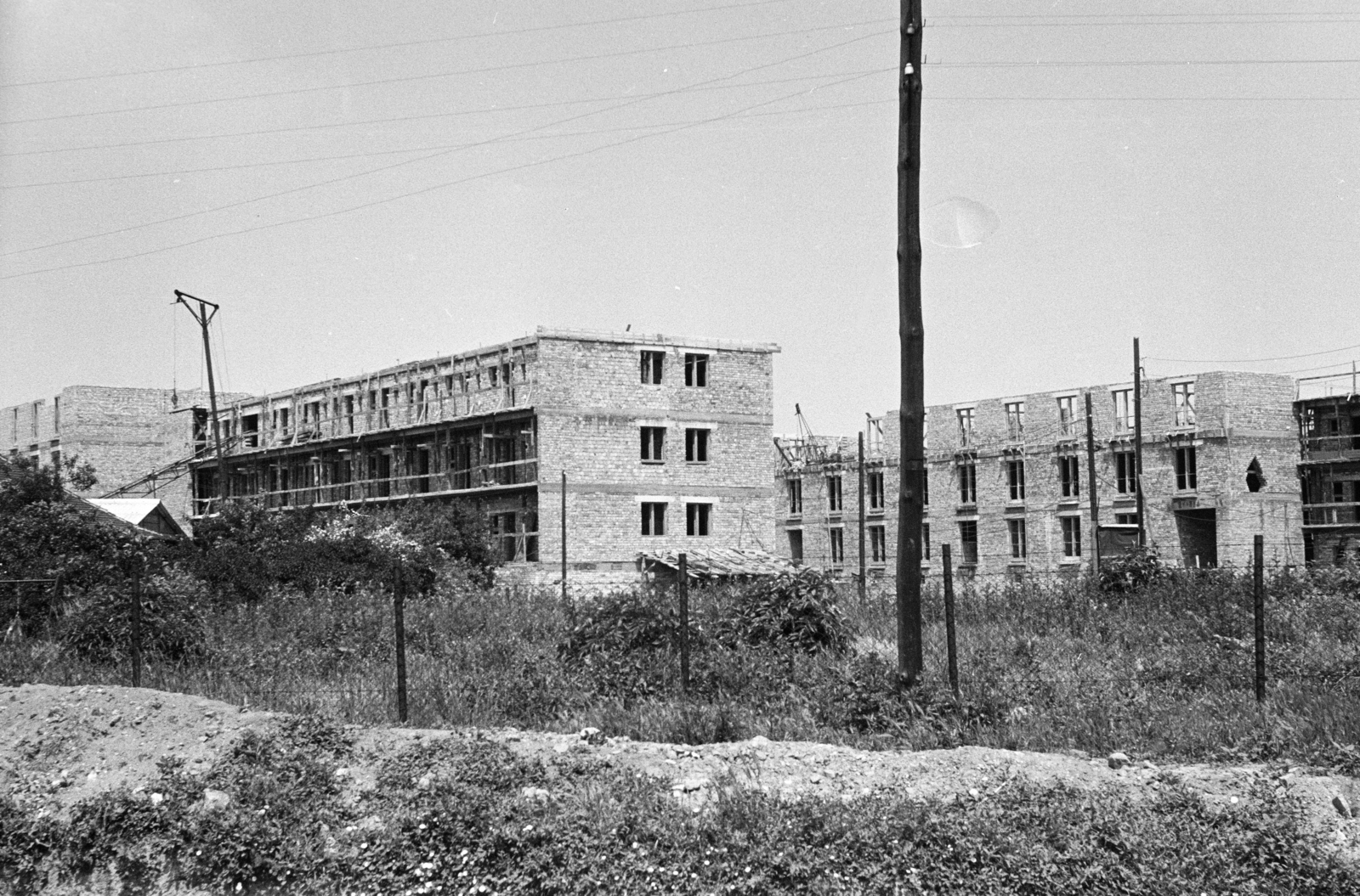 Magyarország, Budapest XIV., az Újvilág utca 19/a-b és az Emília utca 18/a-b számú ház építkezése., 1961, Artfókusz, Fábián József, építkezés, Budapest, Fortepan #278635