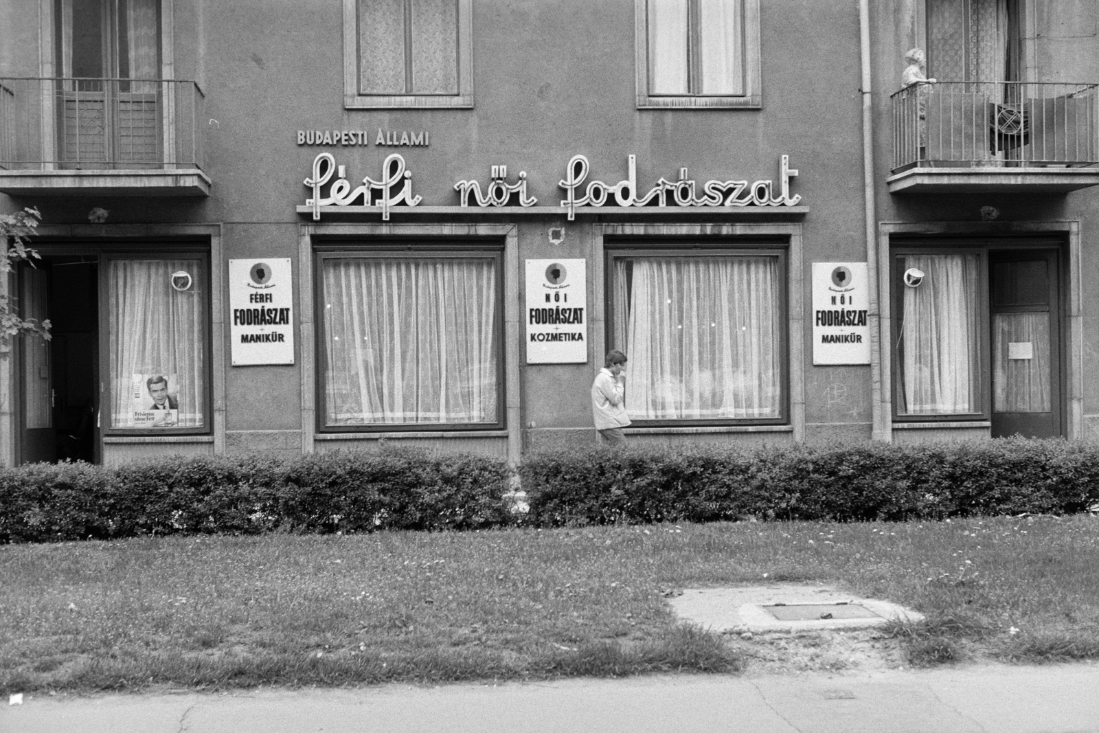 Hungary, Budapest XIII., Fivér utca 4/b, Budapesti Állami Fodrászat férfi és női fodrászat és kozmetika., 1973, Artfókusz, hairdresser, Budapest, Fortepan #278712