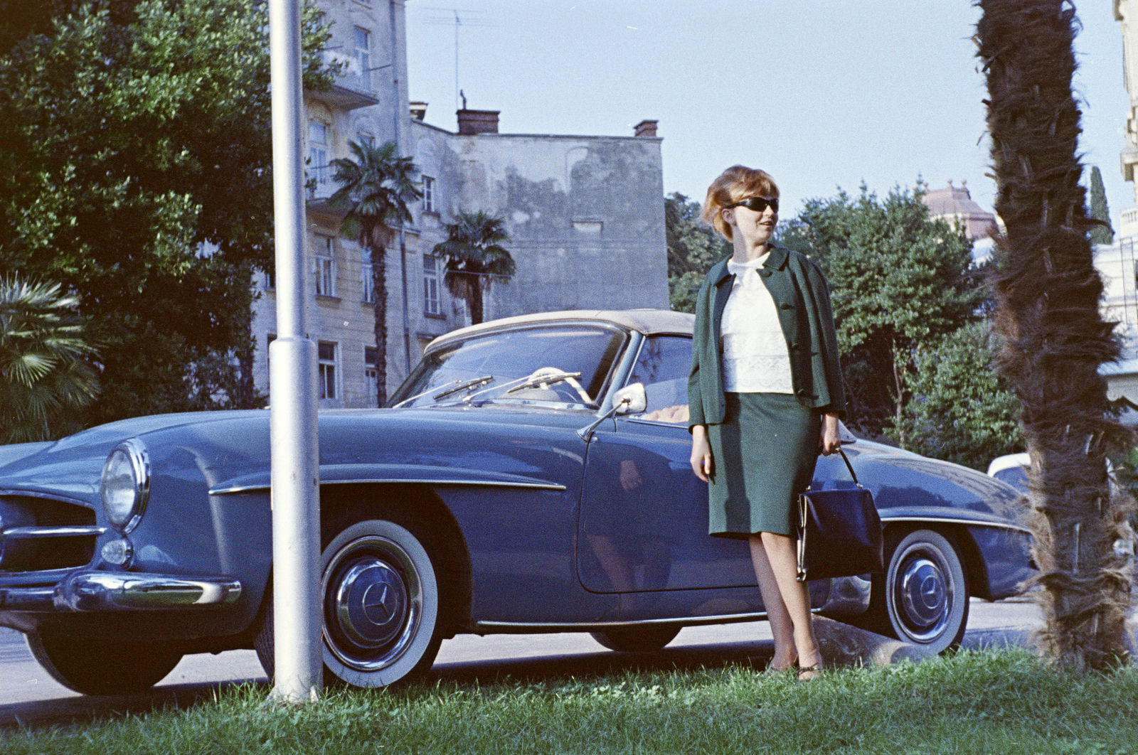 Horvátország, 1963, Artfókusz, Fábián József, Mercedes 190SL, kabrió, lányok-járművek, jármű, színes, Jugoszlávia, Fortepan #278846