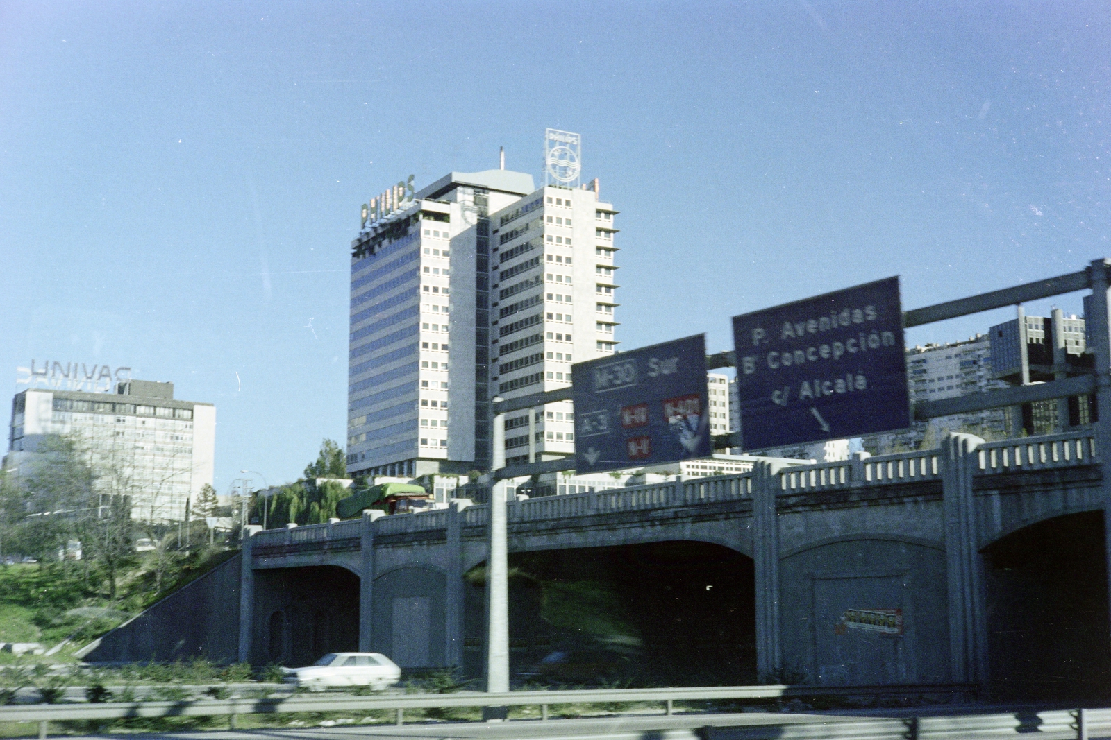 Spain, Madrid, az M-30 körgyűrű keleti szakasza az A-2 autópálya felüljárójánál., 1981, Artfókusz, building, Fortepan #278852