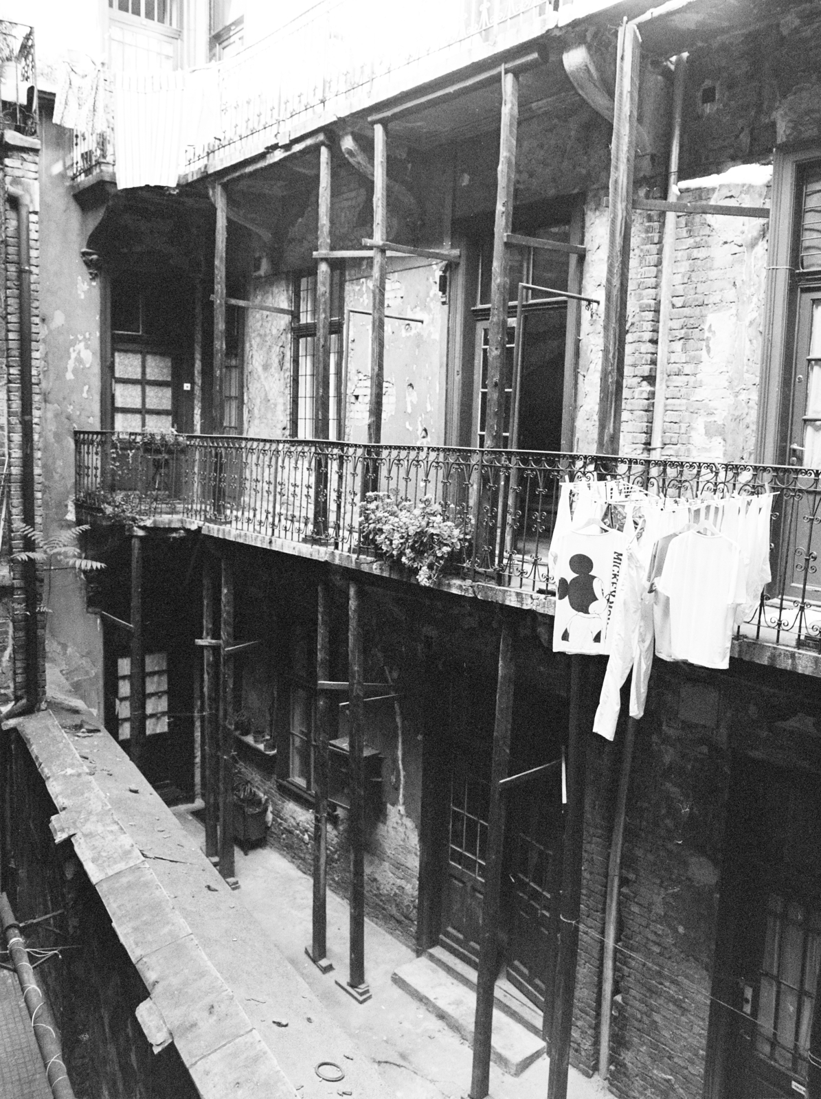 1980, Artfókusz, armouring, courtyard balcony, hanging clothes, scaffolding, Fortepan #278914