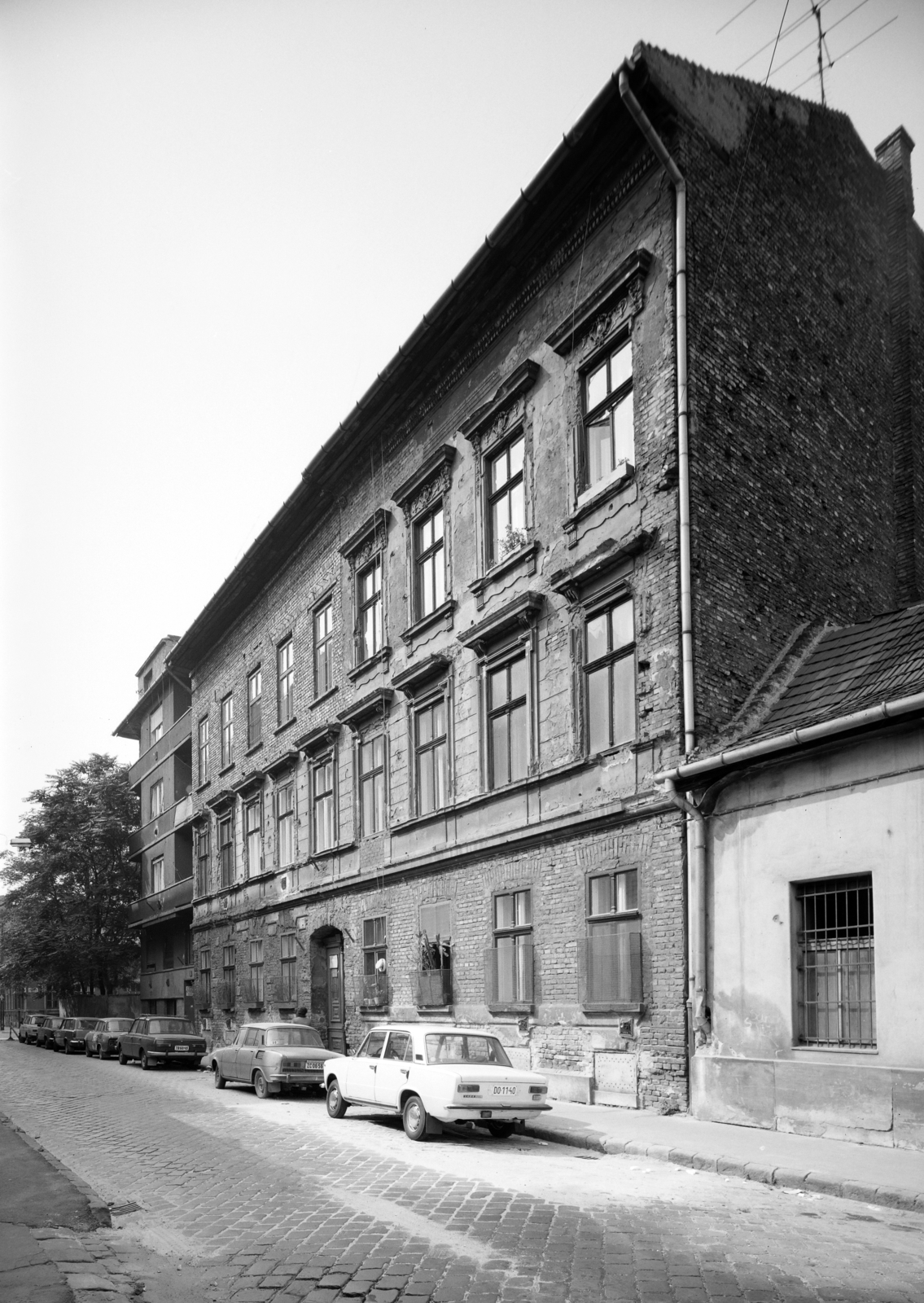 Hungary, Budapest VIII., Futó utca, szemben a 27. számú ház a Práter utca felé vezető szakaszon., 1980, Artfókusz, Budapest, Fortepan #278917