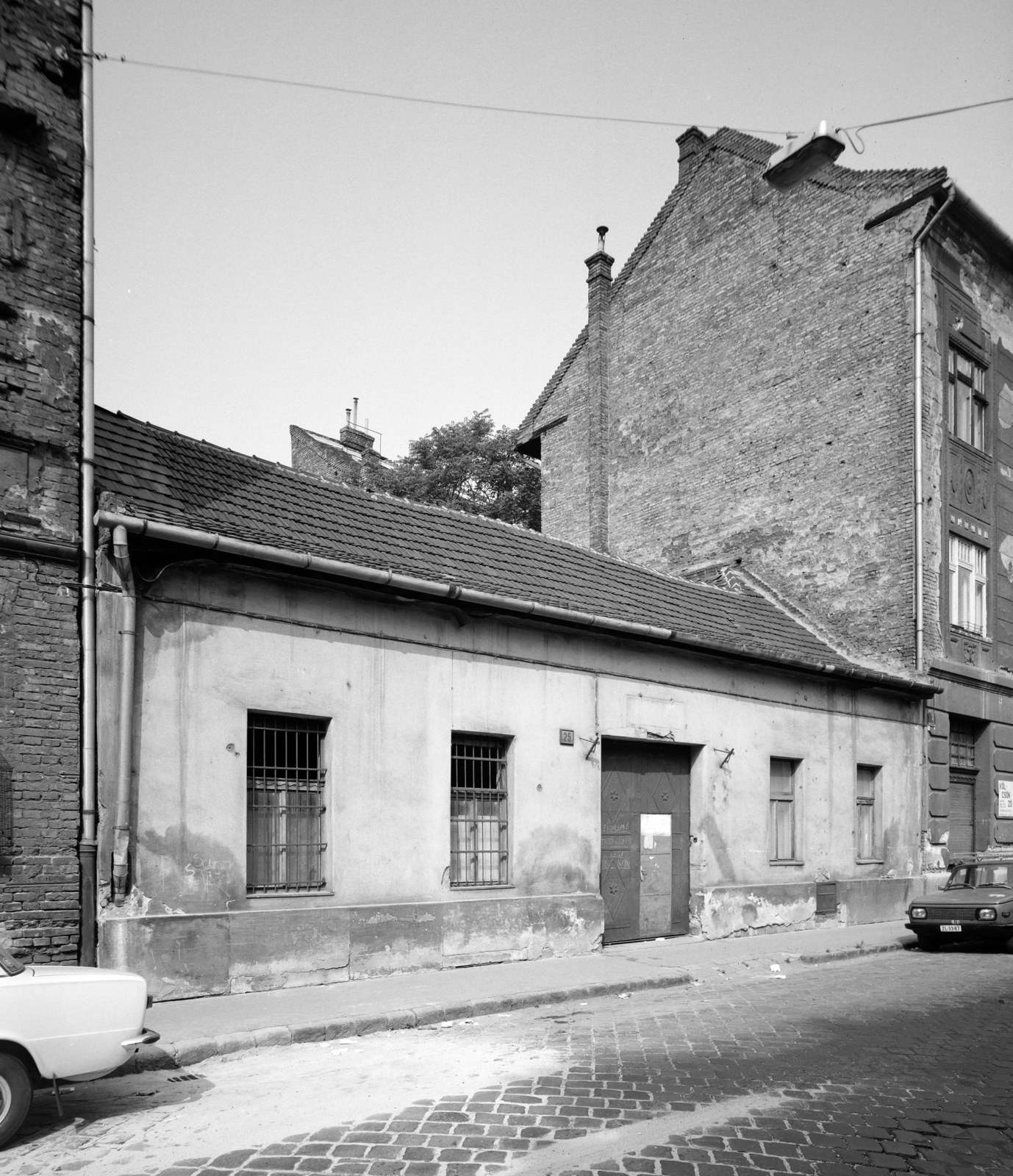 Magyarország, Budapest VIII., Futó utca, szemben a 25. számú ház., 1987, Artfókusz, Fábián József, Budapest, Fortepan #278918