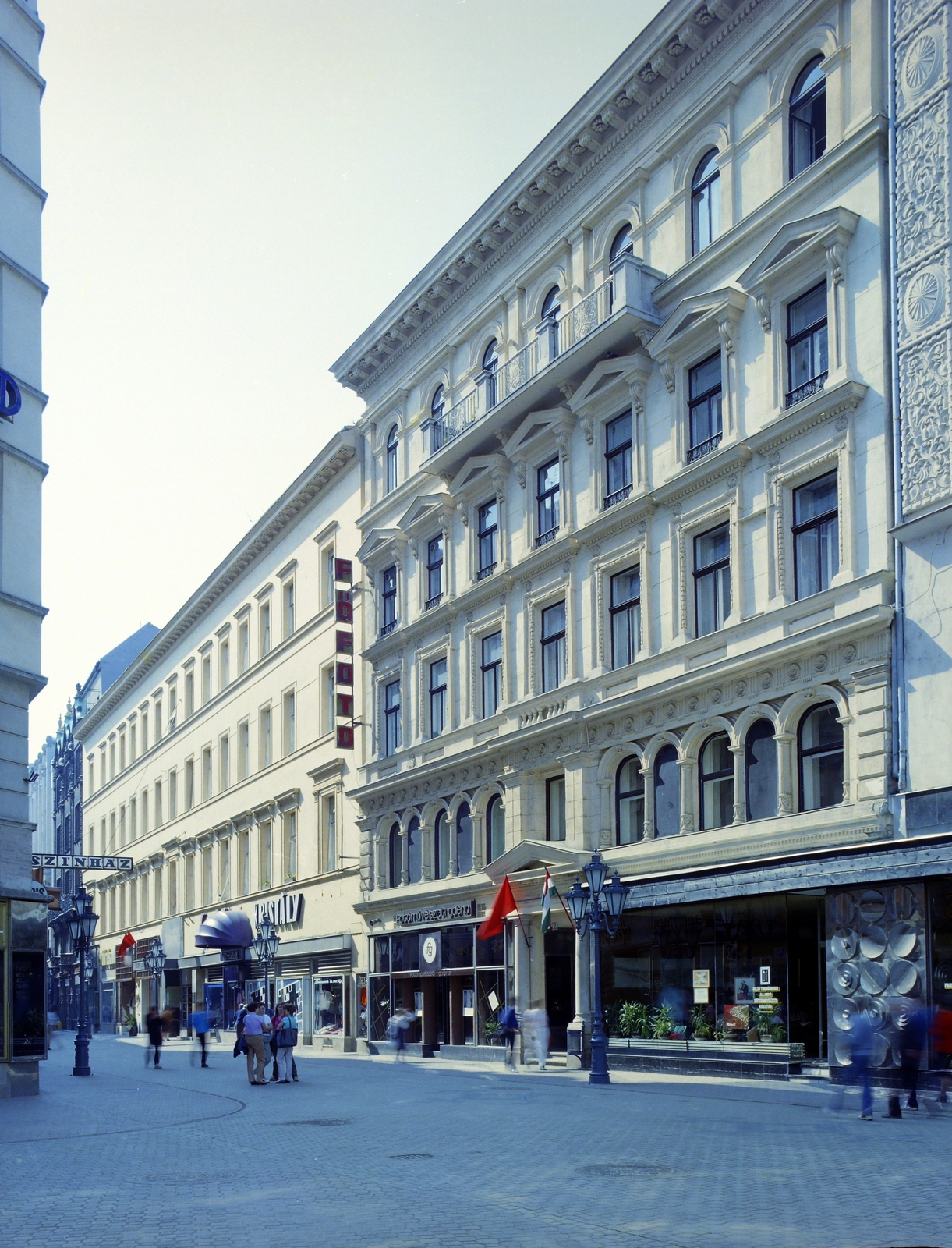 Hungary, Budapest V., Kristóf tér, szemben a Váci utca 7-es számú ház., 1986, Artfókusz, Budapest, Fortepan #278934