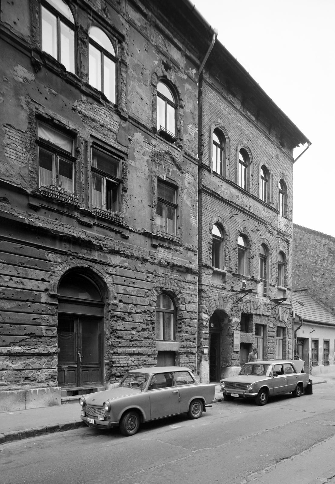 Hungary, Budapest VIII., Vajdahunyad utca, középen a 24-es számú ház., 1980, Artfókusz, Budapest, Fortepan #278939