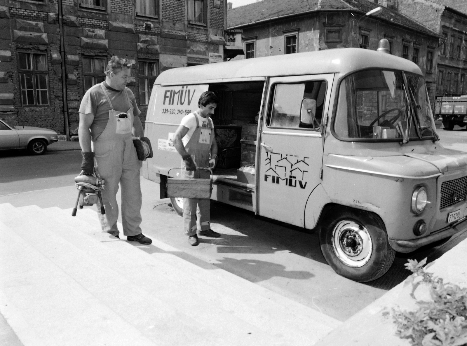 Magyarország, Budapest VIII., Práter utca, háttérben a Leonardo da Vinci utca kereszteződése., 1986, Artfókusz, Fábián József, furgon, FIMÜV-szervezet, gyorsszolgálat, Ridgid-márka, Budapest, Fortepan #278998