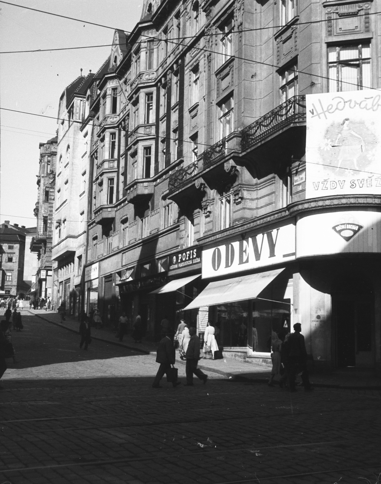Csehország, Brno, Masarykova ulice, szemben a Zelný trh., 1960, Artfókusz, Fábián József, bérház, Csehszlovákia, Fortepan #279026