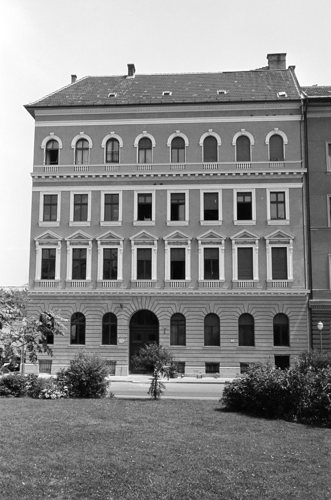 Hungary, Budapest I., Döbrentei utca 2-4. számú ház az Apród utca felől nézve., 1964, Artfókusz, Budapest, Fortepan #279053