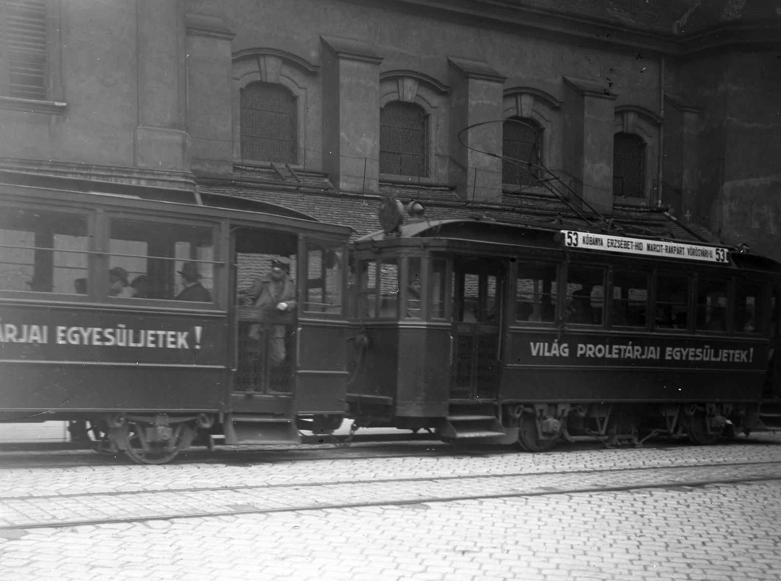 Hungary, Budapest V., Erzsébet híd felhajtója a pesti hídfőnél, háttérben a Belvárosi templom., 1919, Schoch Frigyes, label, tram, Hungarian Soviet Republic, slogan, Budapest, Fortepan #27909