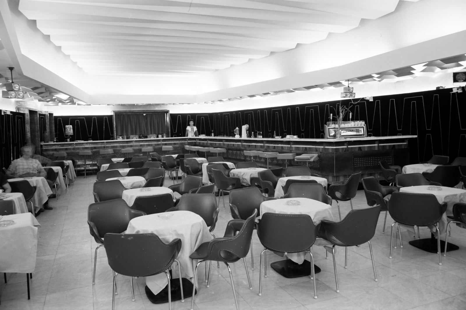 Magyarország, Budapest VII., Király (Majakovszkij utca) 67., Halló Bár., 1968, Artfókusz, Fábián József, kávézó, kávégép, Budapest, Fortepan #279106