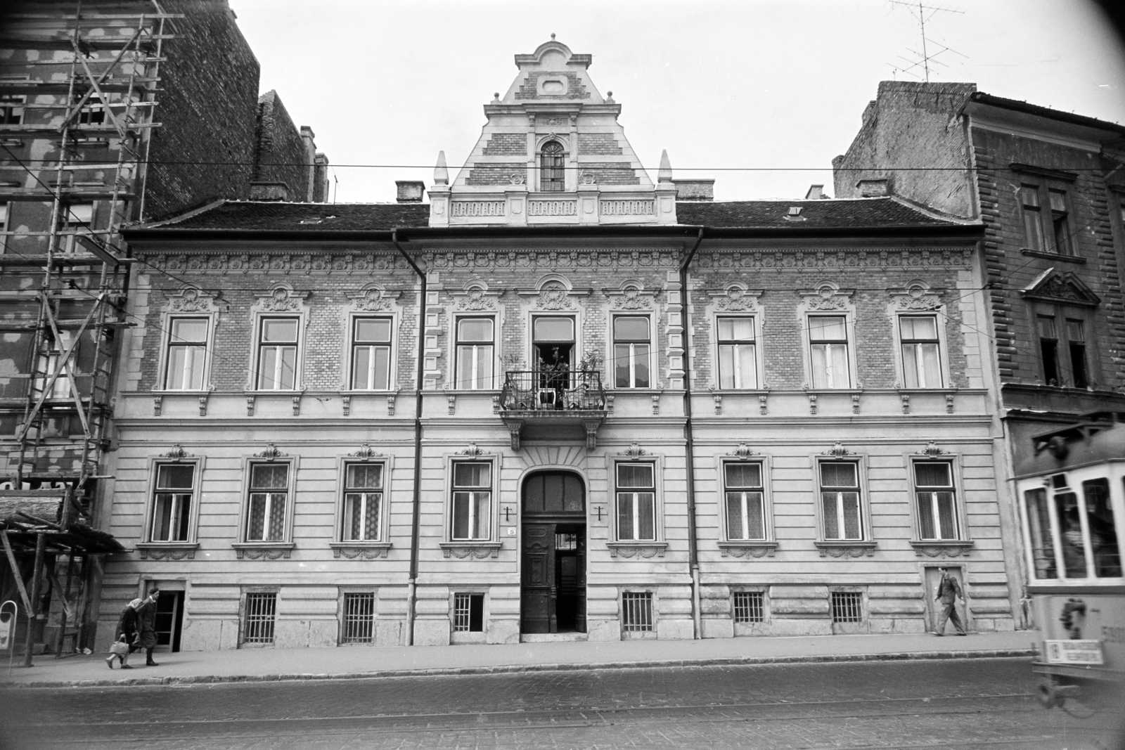 Hungary, Budapest XII., Krisztina körút, középen a felújított 25. számú ház., 1963, Artfókusz, Budapest, Fortepan #279130