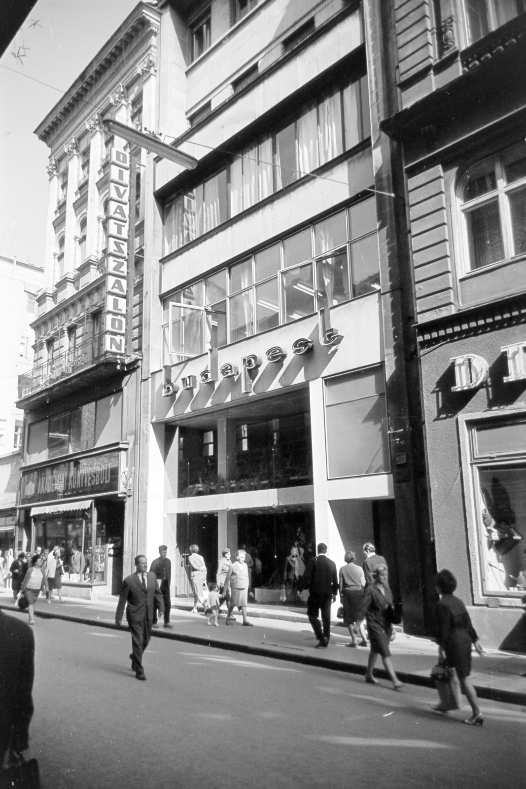 Magyarország, Budapest V., Váci utca 24., Budapest Divatszalon., 1967, Artfókusz, Fábián József, Budapest, Fortepan #279225