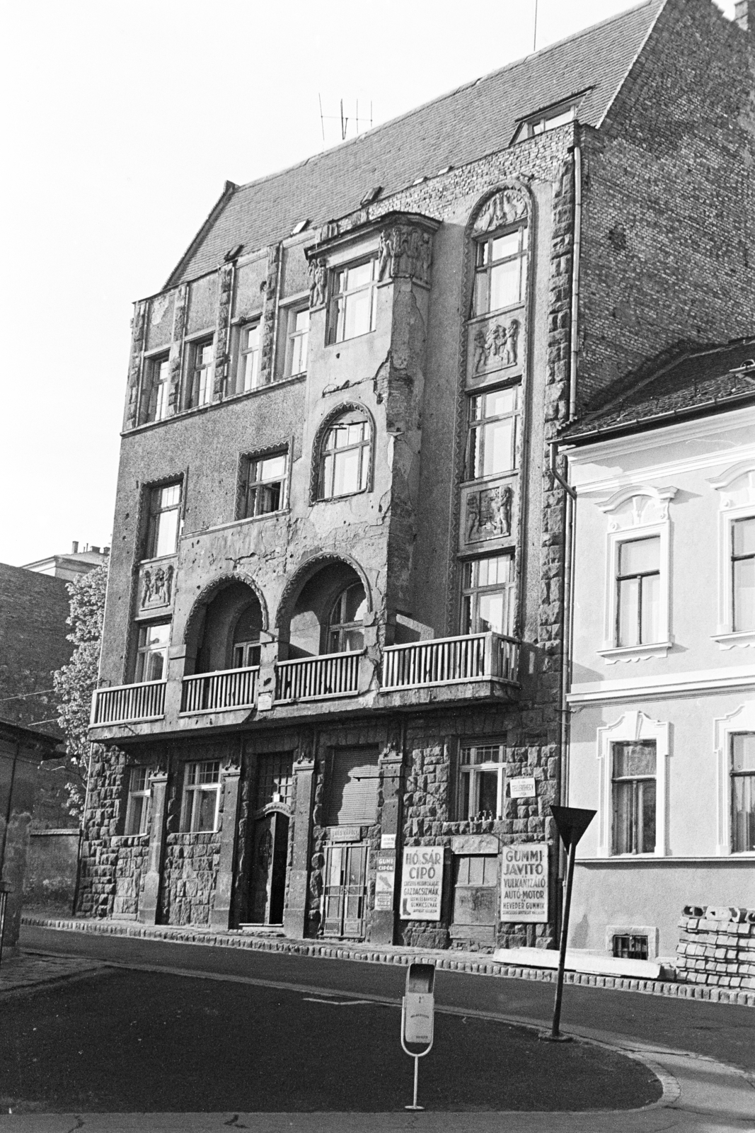 Hungary, Budapest I., Gellérthegy utca 1-es számú ház, jobbra a Krisztina tér 8-as számú ház részlete látható., 1960, Artfókusz, Budapest, Fortepan #279261