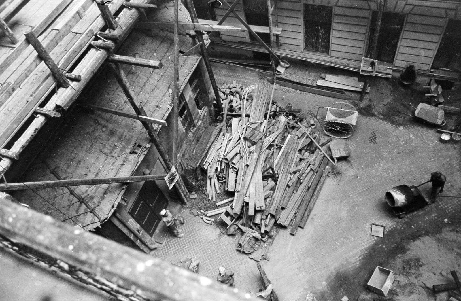 1967, Artfókusz, wheelbarrow, construction, plan view, scaffolding, concrete-mixer, Fortepan #279423
