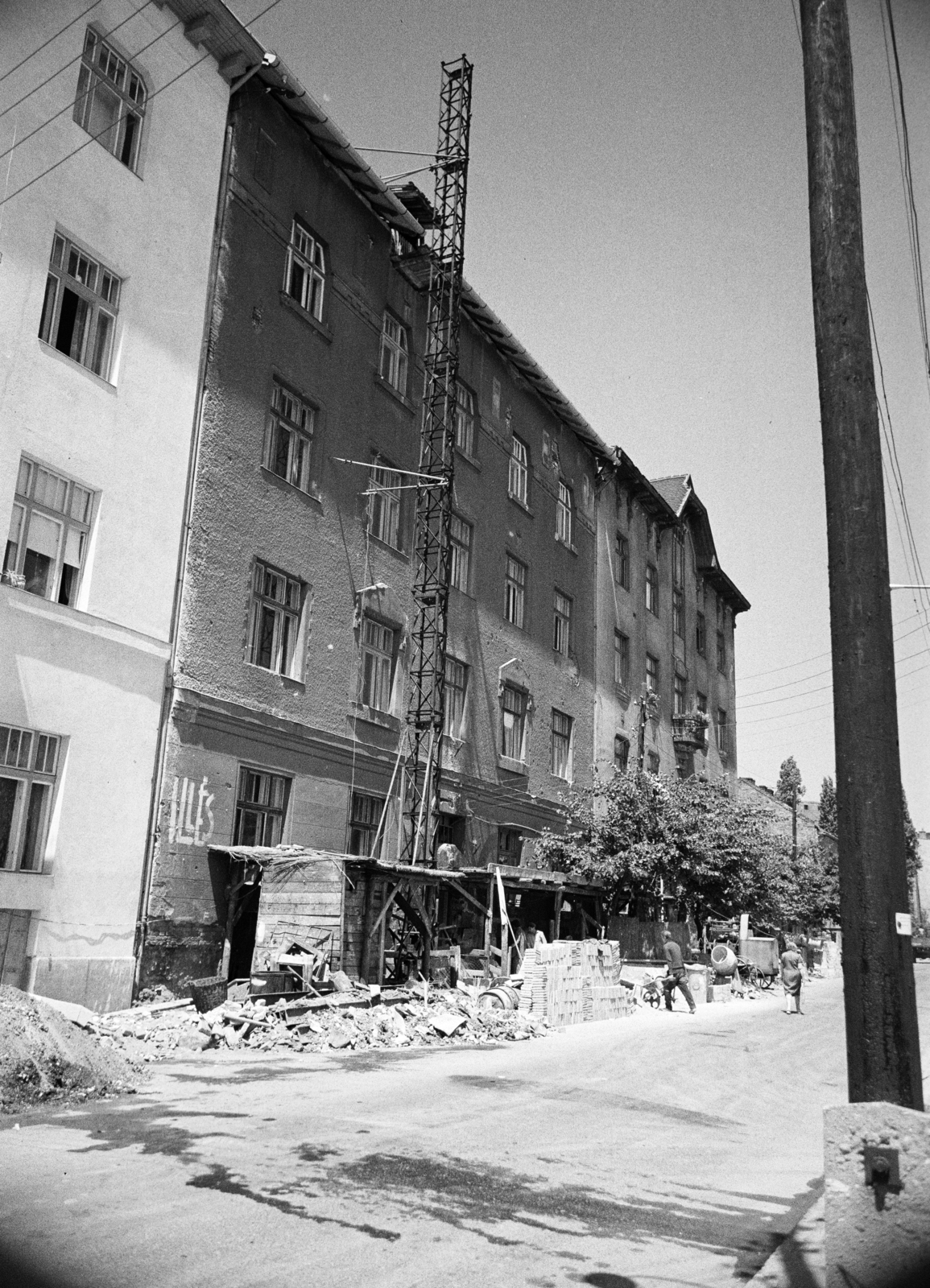 Magyarország, Budapest XI., Bánk bán utca, a felújítás alatt álló 9. számú ház., 1969, Artfókusz, Fábián József, Budapest, Fortepan #279432