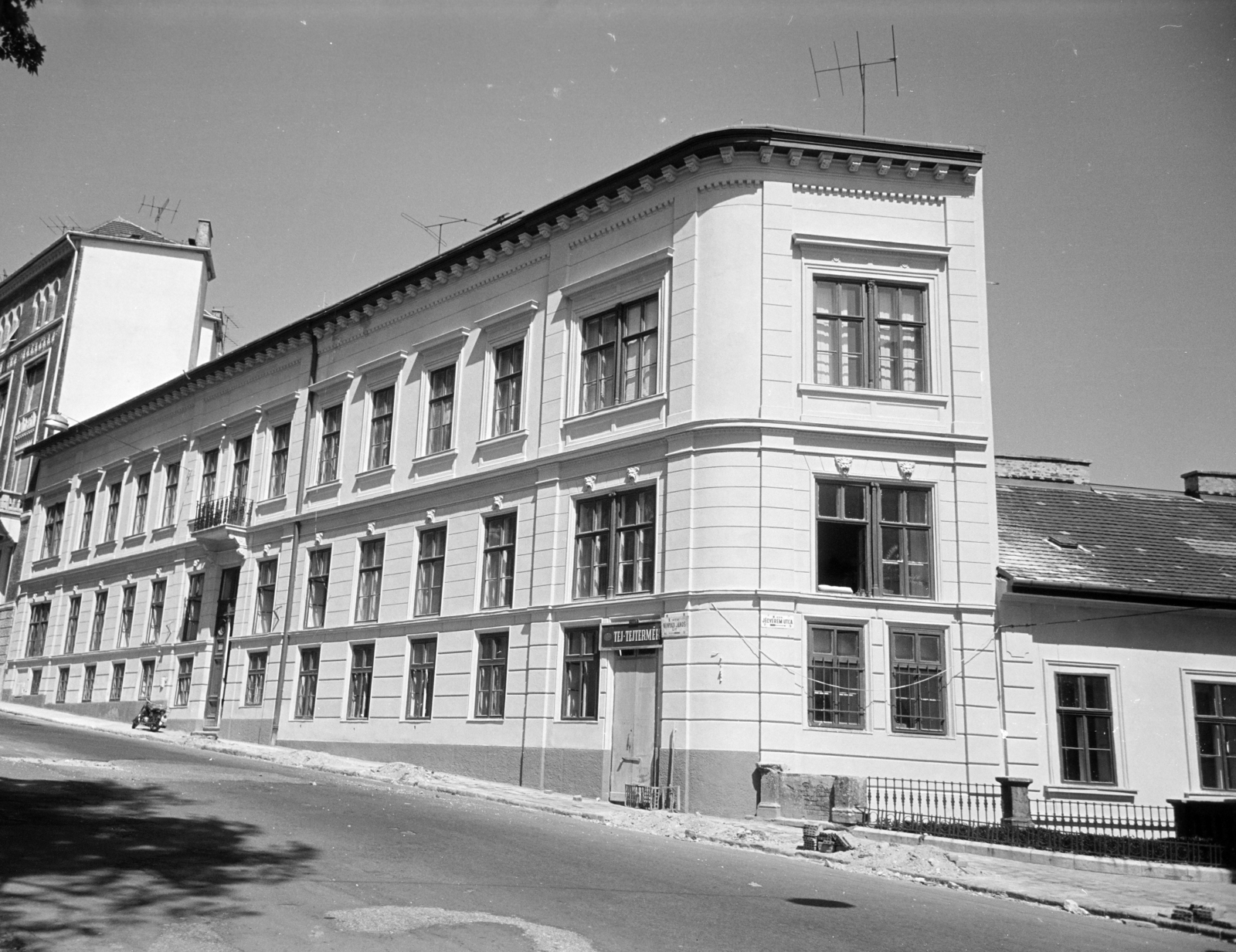 Magyarország, Budapest I., Hunyadi János út, jobbra a Jégverem utca., 1965, Artfókusz, Fábián József, Budapest, Fortepan #279490