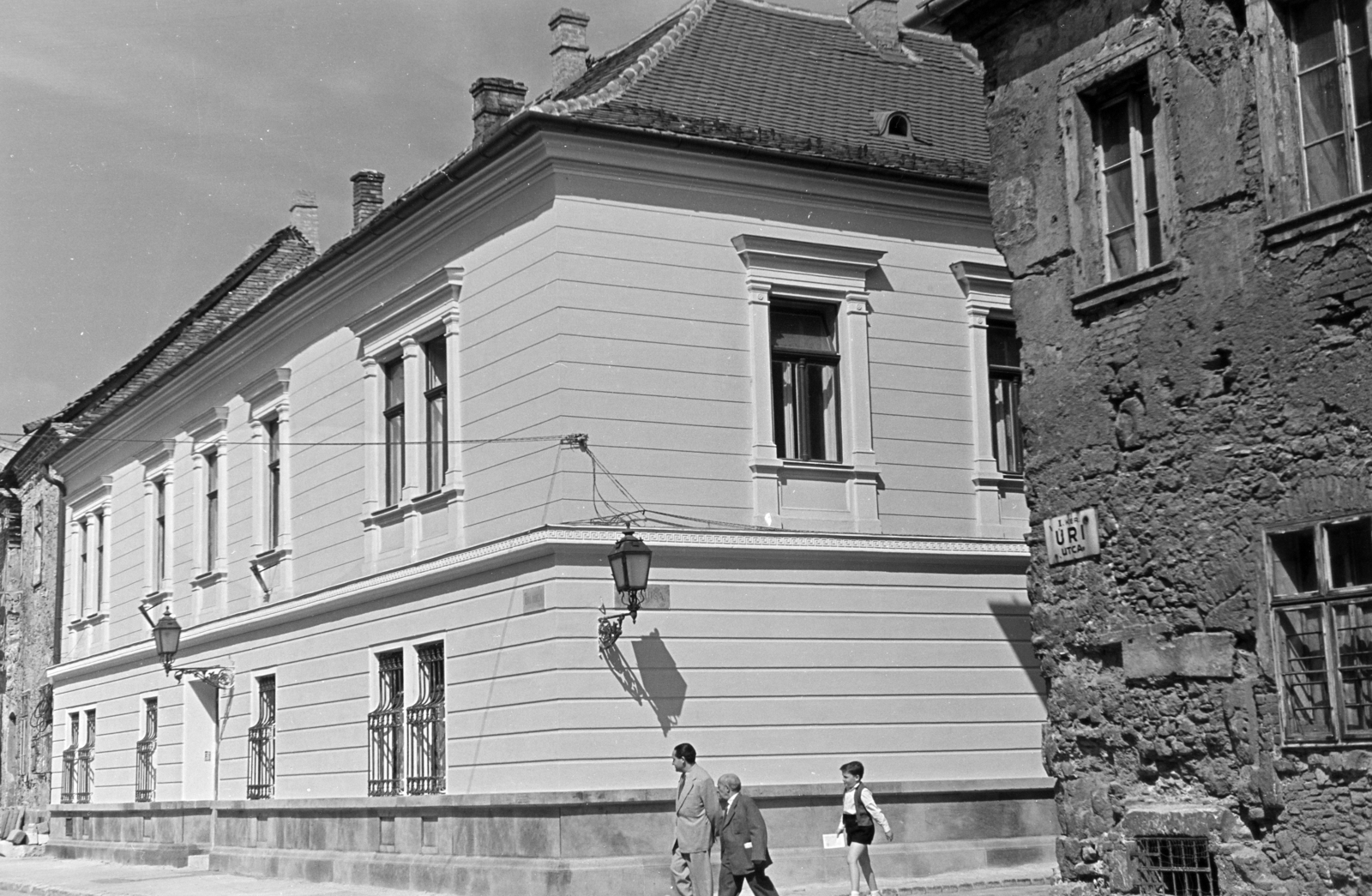 Magyarország, budai Vár, Budapest I., Úri utca, szemben a felújított 15-ös számú ház, jobbra az Anna utca., 1959, Artfókusz, Fábián József, Budapest, Fortepan #279502