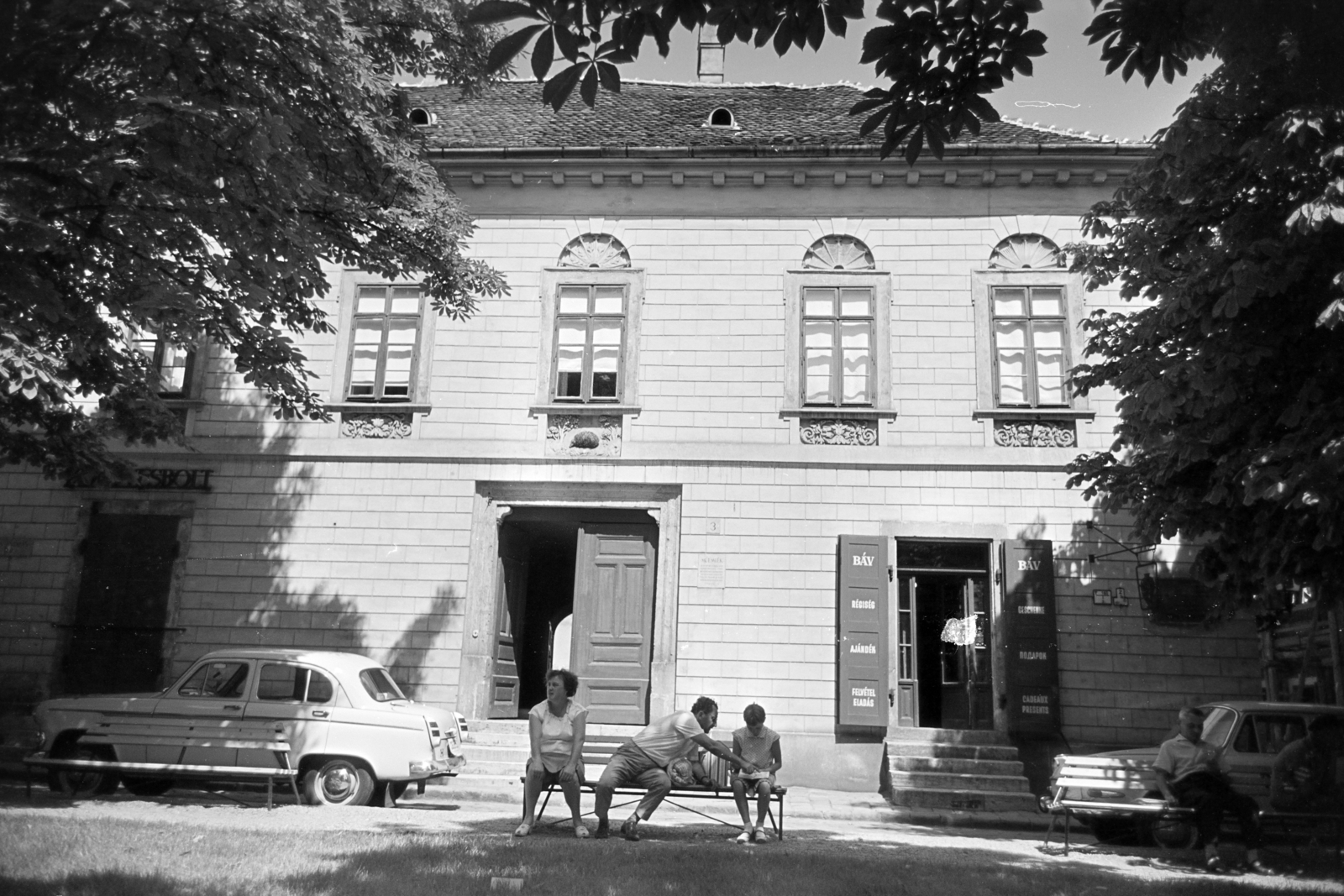 Hungary, Budapest I., Hess András tér 3., Vörös Sün ház., 1968, Artfókusz, Budapest, Fortepan #279530