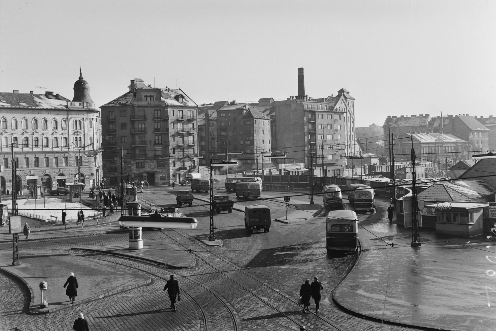 Hungary, Budapest IX., Boráros tér., 1960, UVATERV, bus, street view, genre painting, tram, ad pillar, picture, csibi lamp, milk bar, Budapest, Fortepan #27961