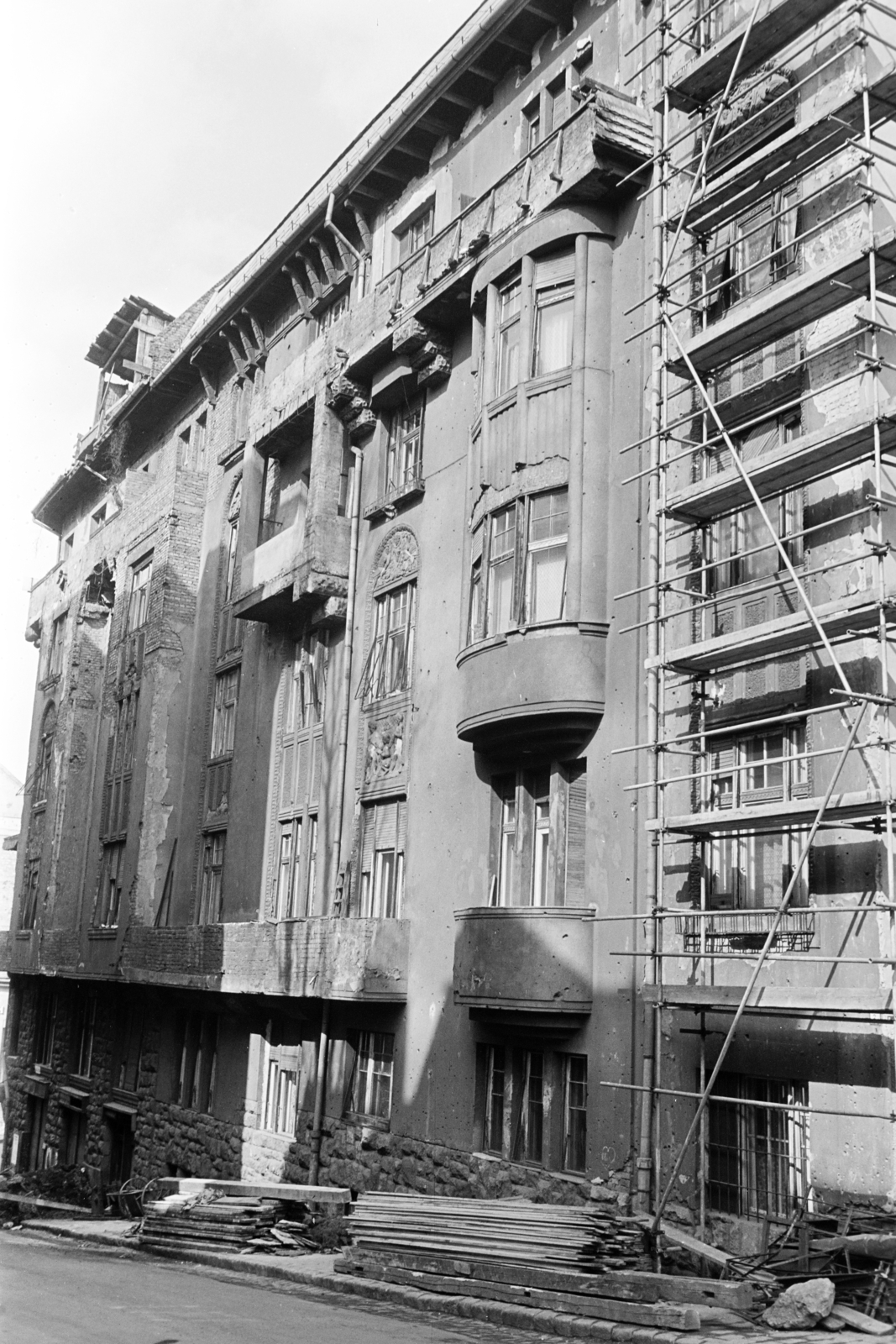 Magyarország, Budapest I., Mészáros utca, szemben a 10. számú ház Ág utca felőli homlokzata., 1963, Artfókusz, Fábián József, Budapest, Fortepan #279659