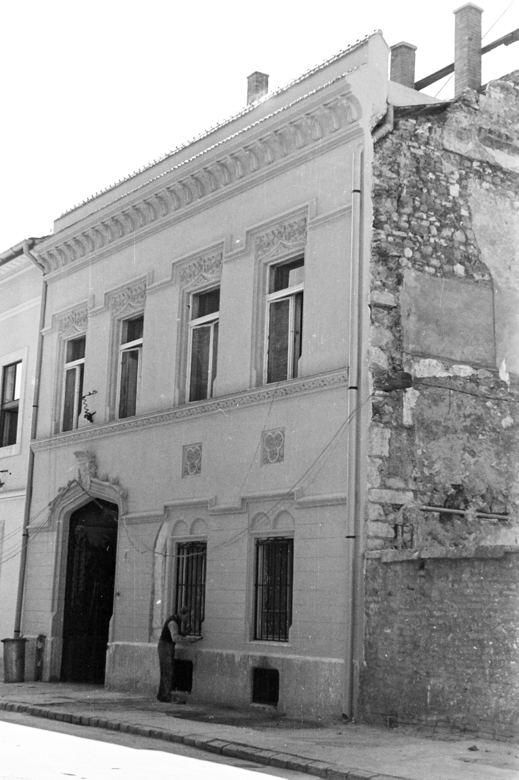 Magyarország, budai Vár, Budapest I., Úri utca, a felújított 8. számú ház, a Széchenyi palota., 1960, Artfókusz, Fábián József, Budapest, Fortepan #279688