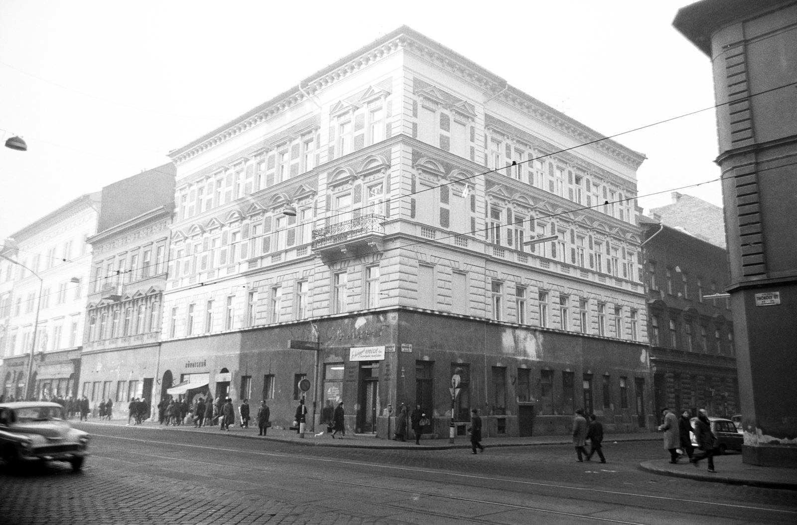 Hungary, Budapest VII., Thököly út 20-as számú ház, Hernád utca sarok, 1970, Artfókusz, Budapest, Fortepan #279728