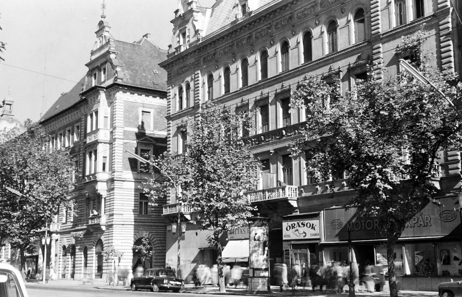 Magyarország, Budapest VI., Teréz (Lenin) körút, szemben 45. és 47. számú ház a Szobi utca torkolatánál., 1964, Artfókusz, Fábián József, Budapest, Fortepan #280002