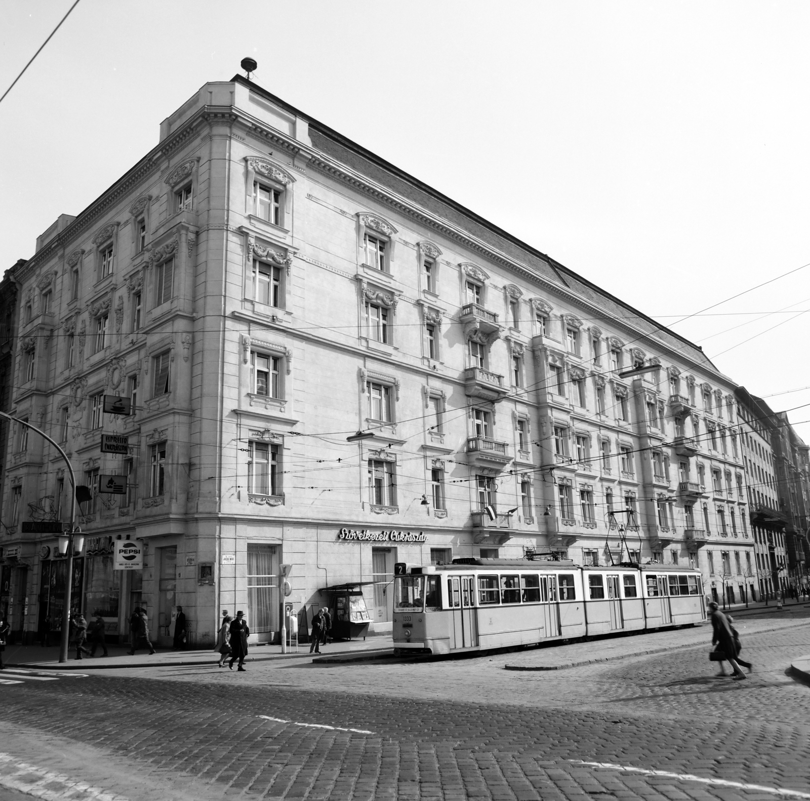 Hungary, Budapest V., Szent István körút 1. számú ház, jobbra a Jászai Mari tér., 1972, Artfókusz, Budapest, Fortepan #280115
