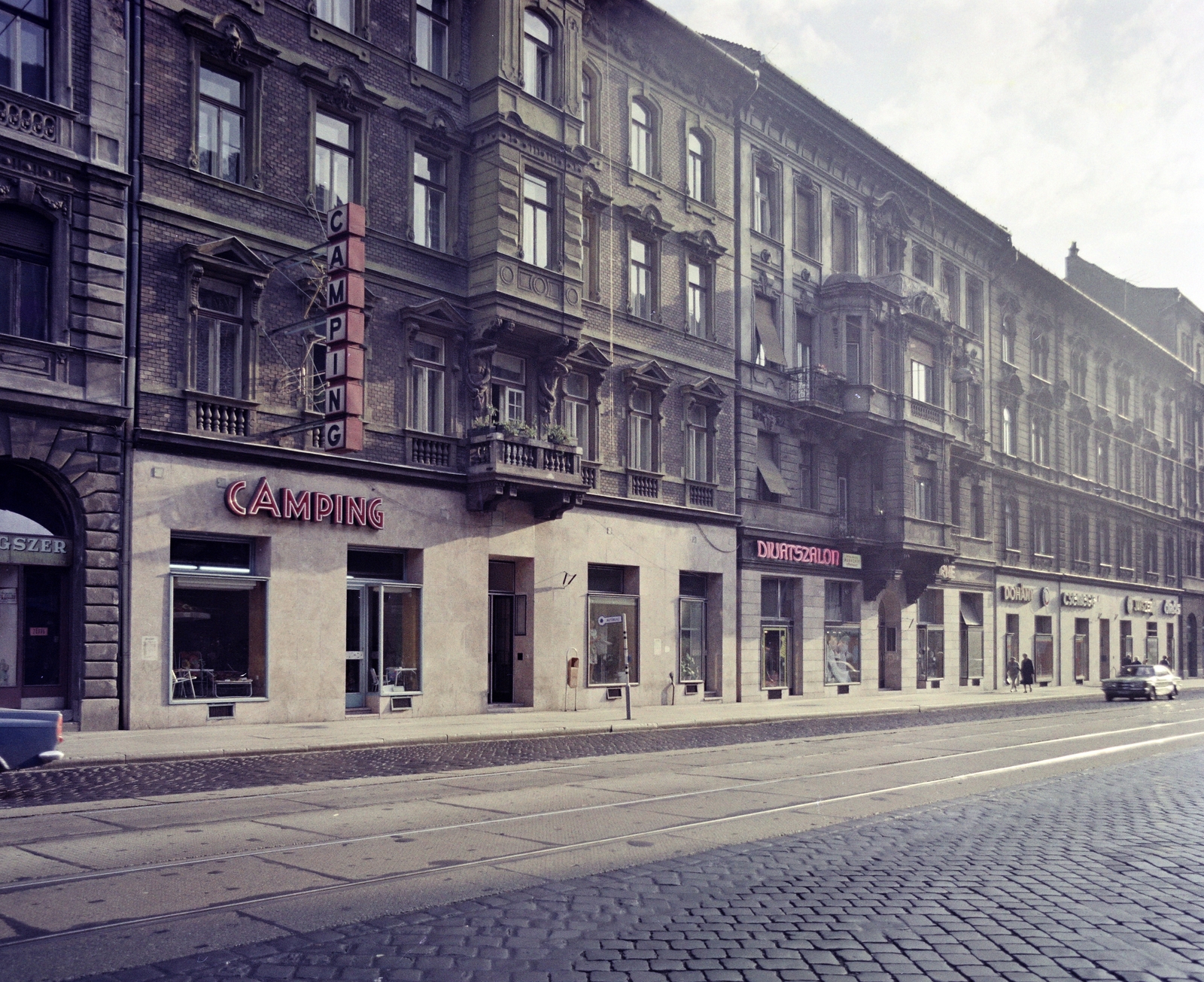 Magyarország, Budapest VII., Thököly út 23., 21. és 19-es számú ház., 1974, Artfókusz, Fábián József, Budapest, színes, Fortepan #280140