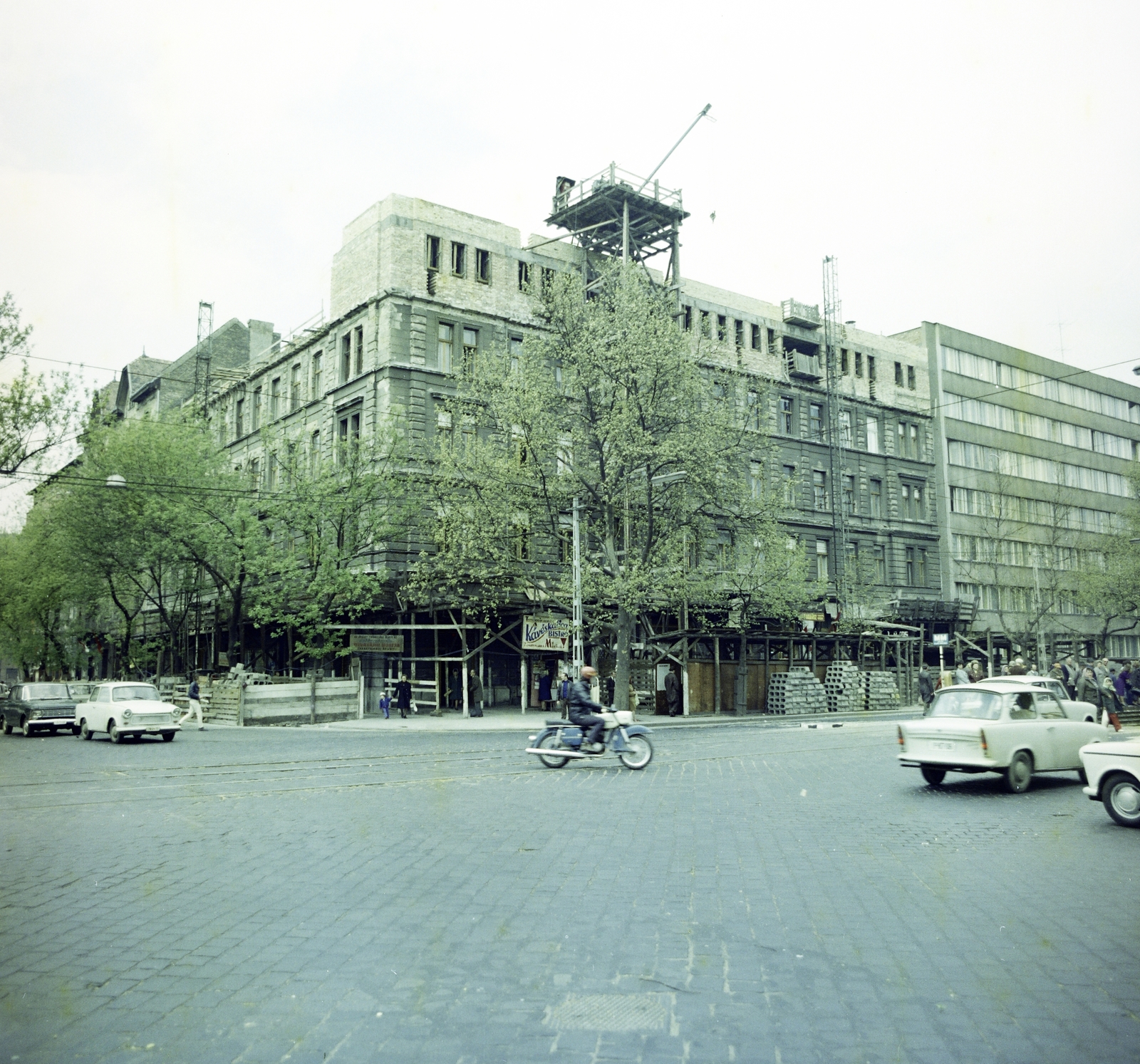 Hungary, Budapest XIII., Gogol utca és Váci út sarok., 1973, Artfókusz, Budapest, colorful, Fortepan #280199