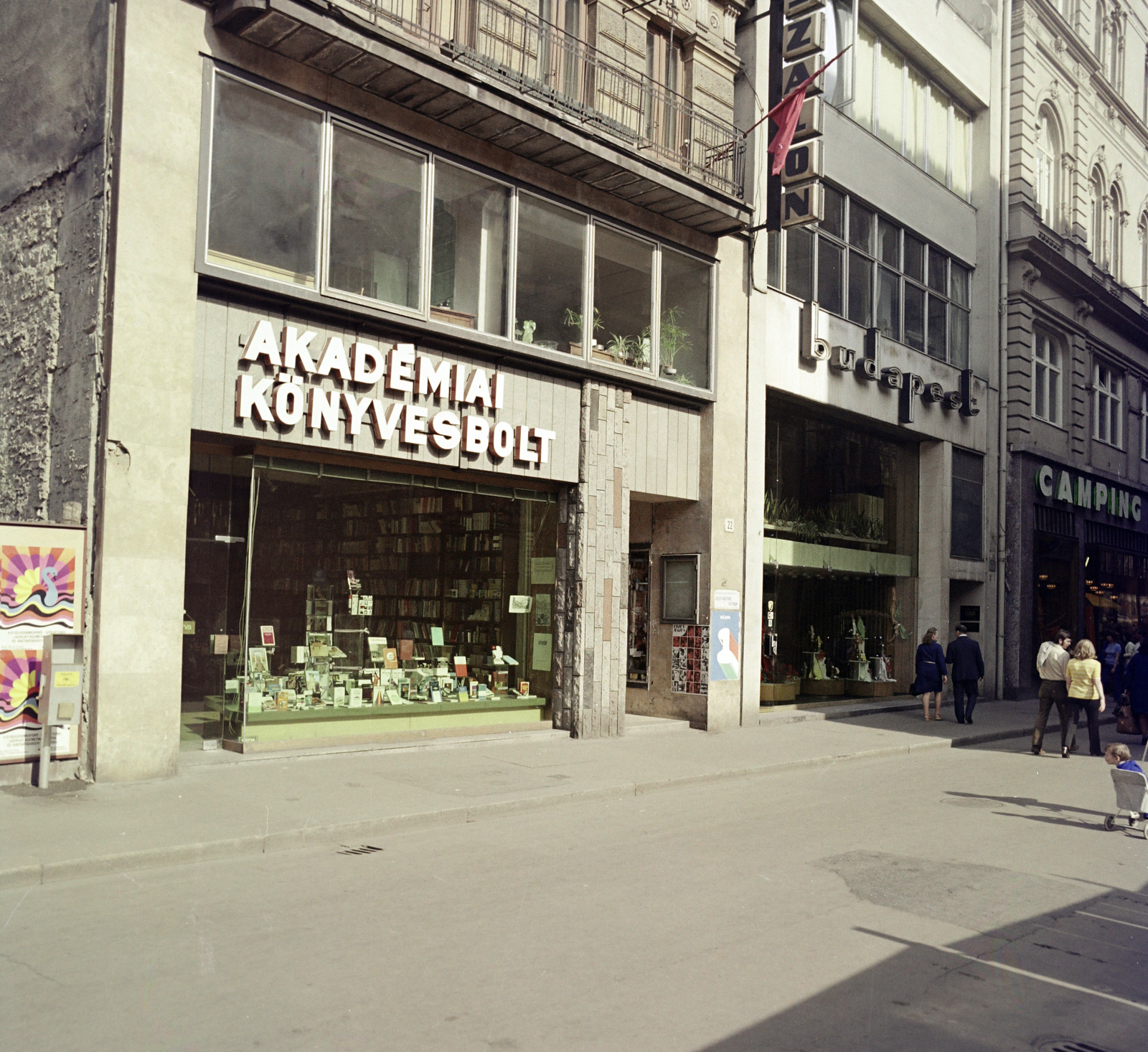 Hungary, Budapest V., Váci utca 22., Akadémiai könyvesbolt., 1973, Artfókusz, Budapest, colorful, Fortepan #280251