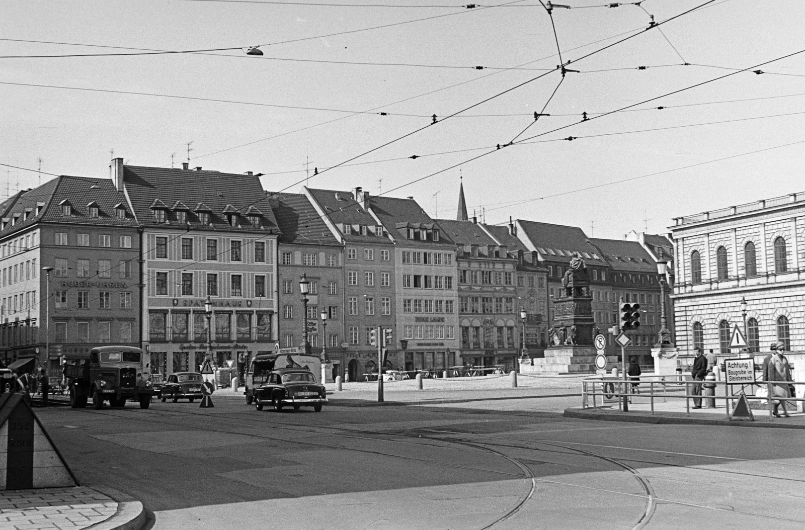 Germany, Munich, Max-Joseph-Platz, jobbra I. Miksa bajor király szobra., 1965, Artfókusz, FRG, Fortepan #280400